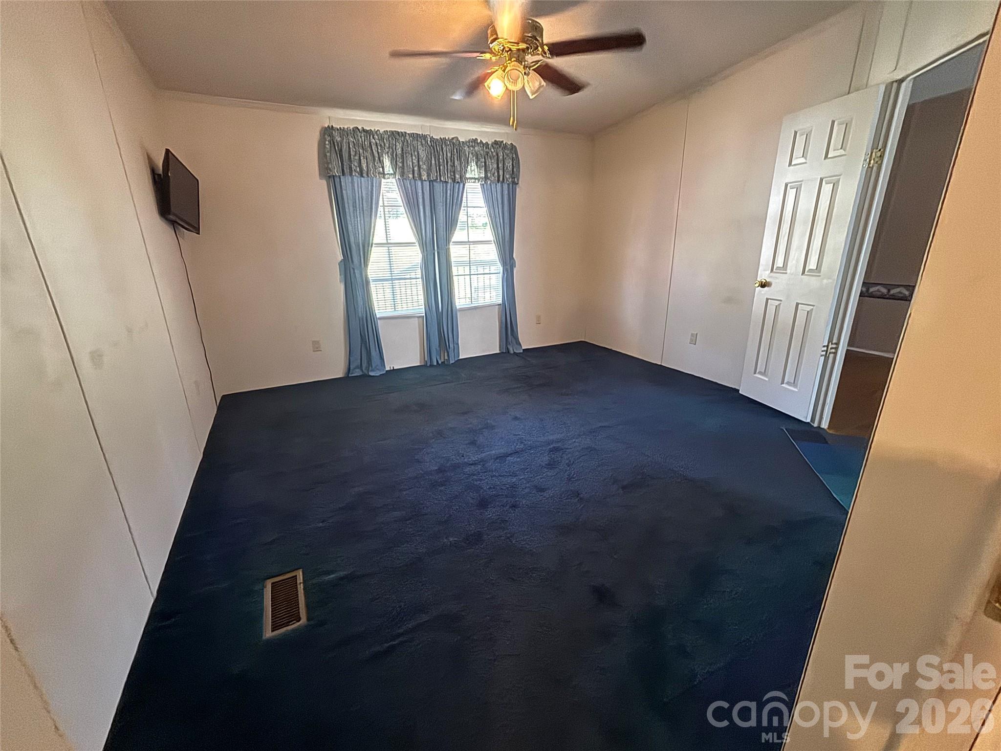 3557 Gladden Drive Property Photo 27