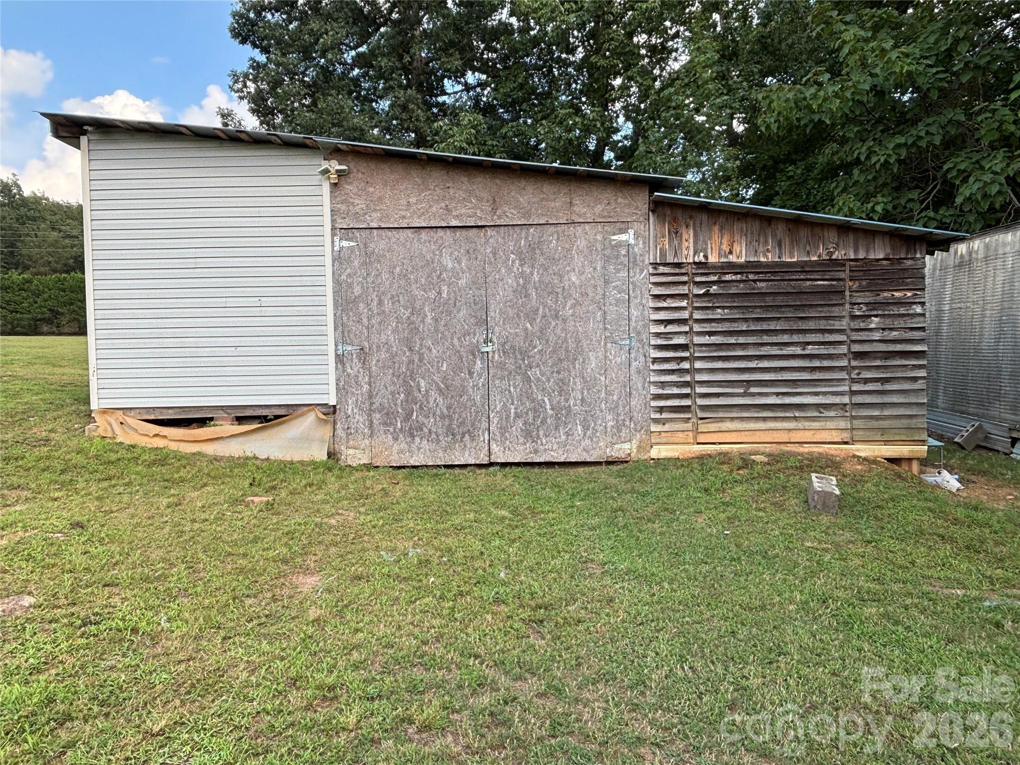 3557 Gladden Drive Property Photo 30