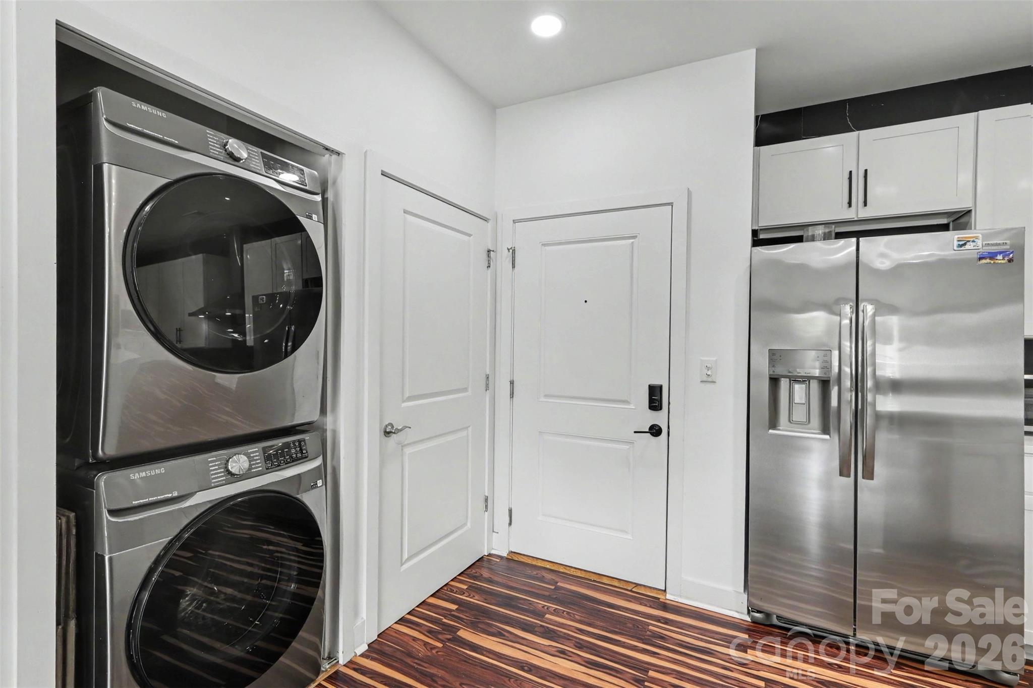 630 Calvert Street Unit 1101 Property Photo 6