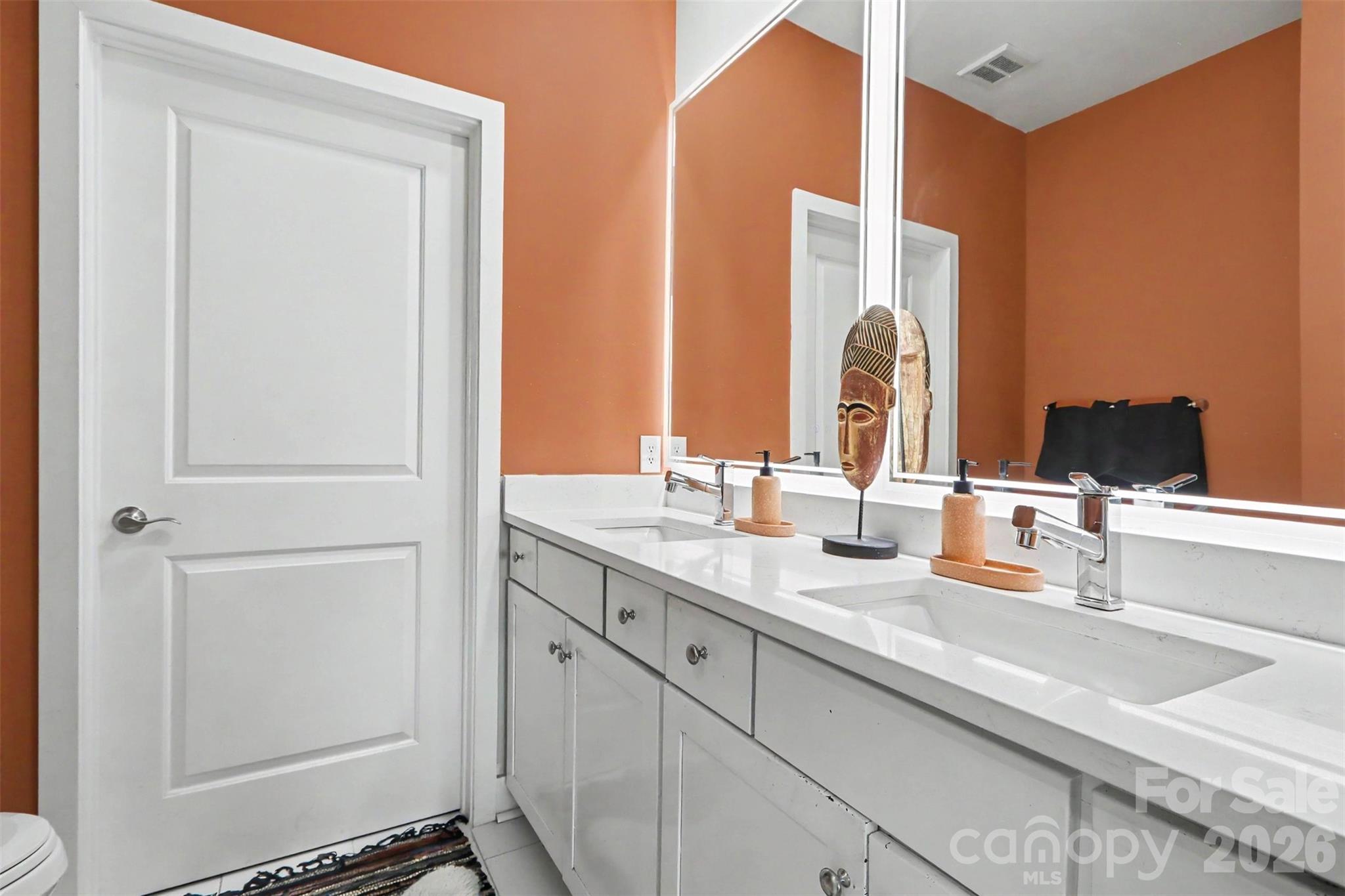 630 Calvert Street Unit 1101 Property Photo 10