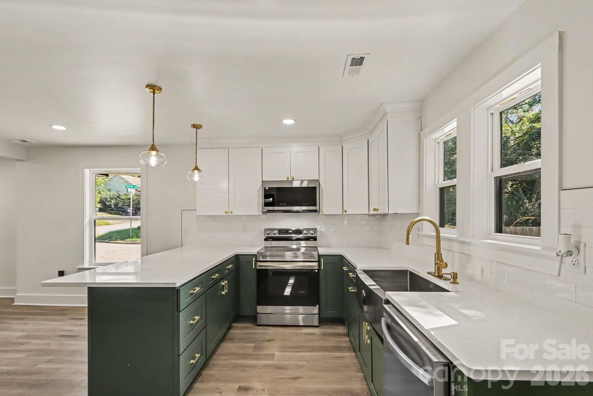 93 St Mary Avenue Property Photo 1