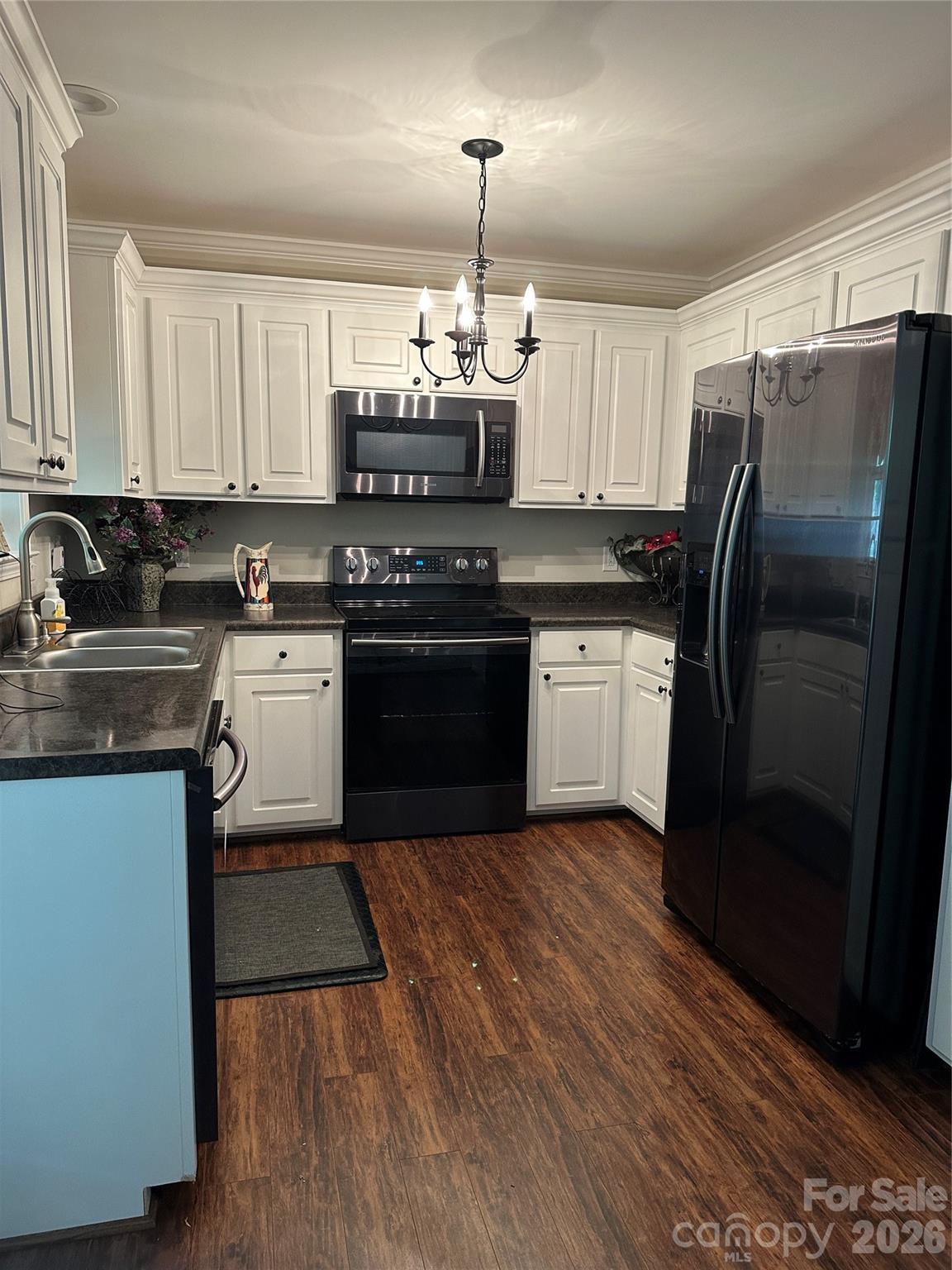 33 Railroad Avenue Property Photo 7