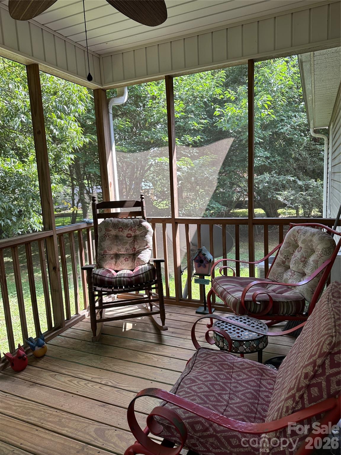 33 Railroad Avenue Property Photo 13