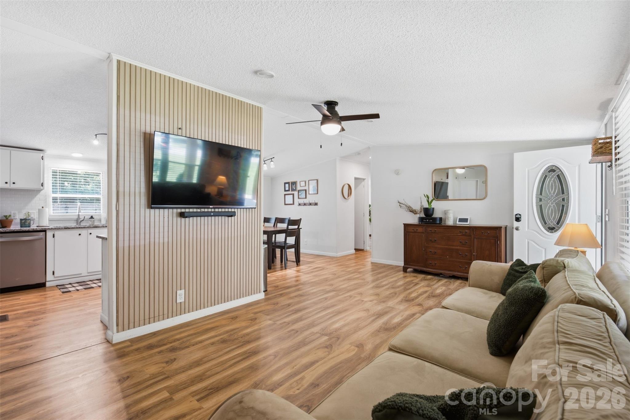 136 Mott Road Property Photo 6