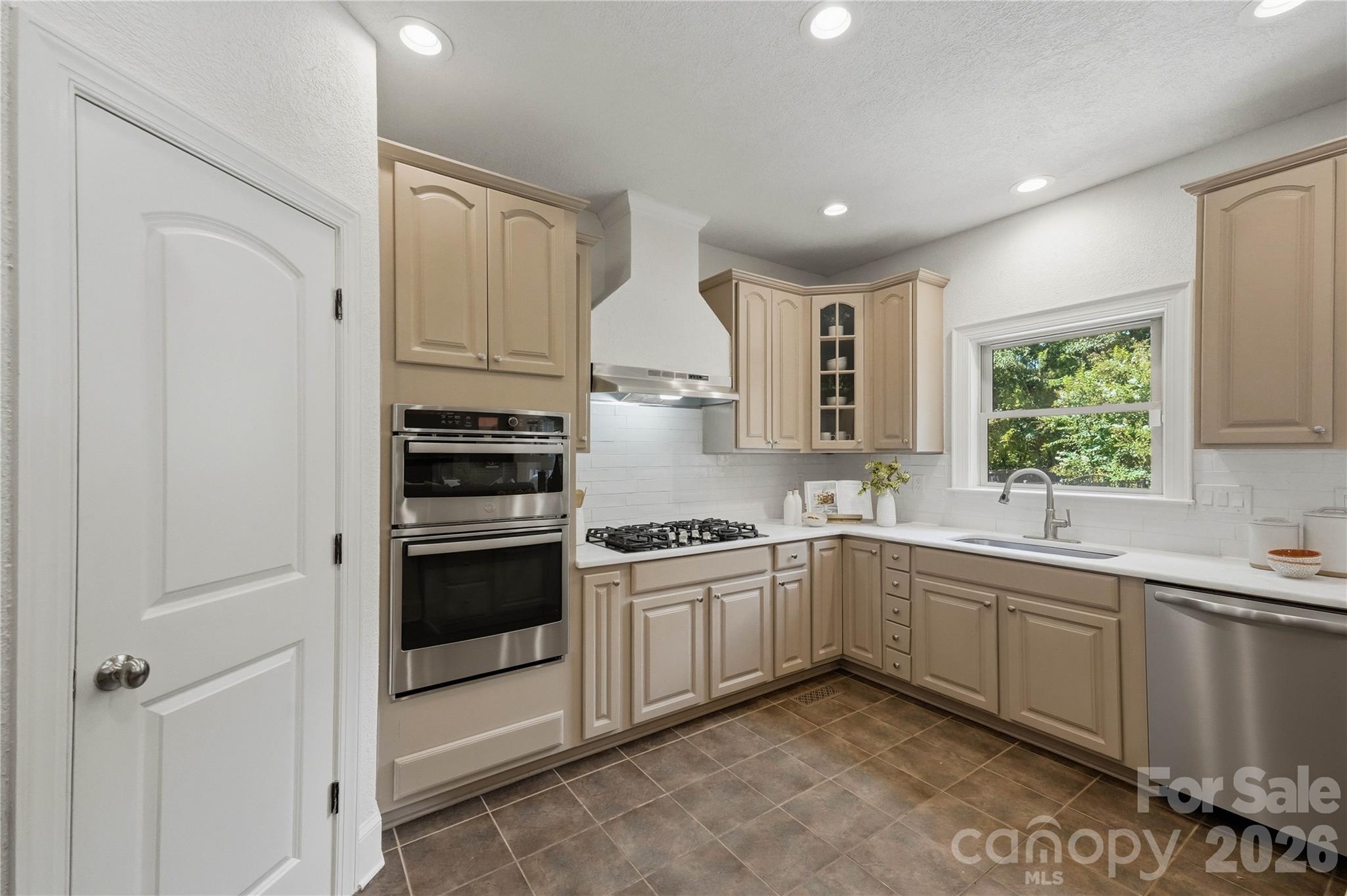 7307 Roseland Avenue Property Photo 23