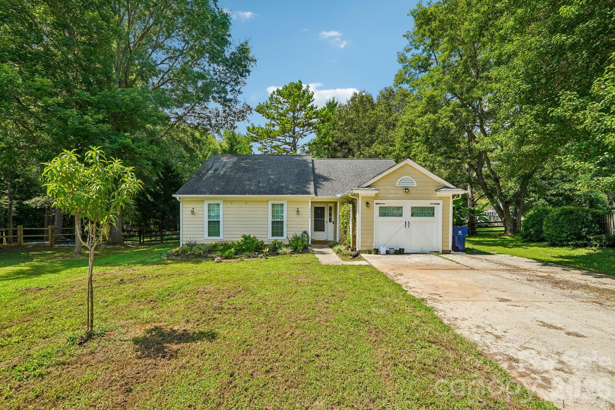 13942 Dannemara Drive Property Photo 2