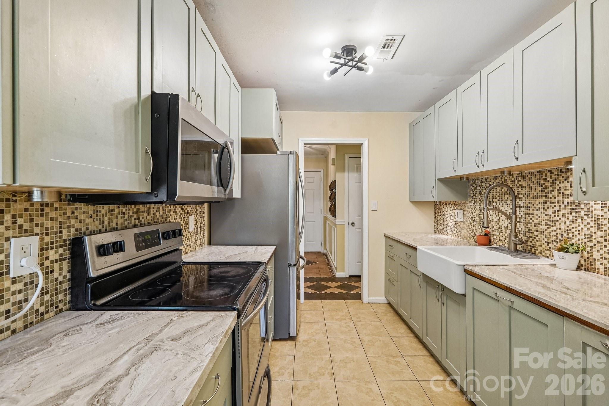 13942 Dannemara Drive Property Photo 12