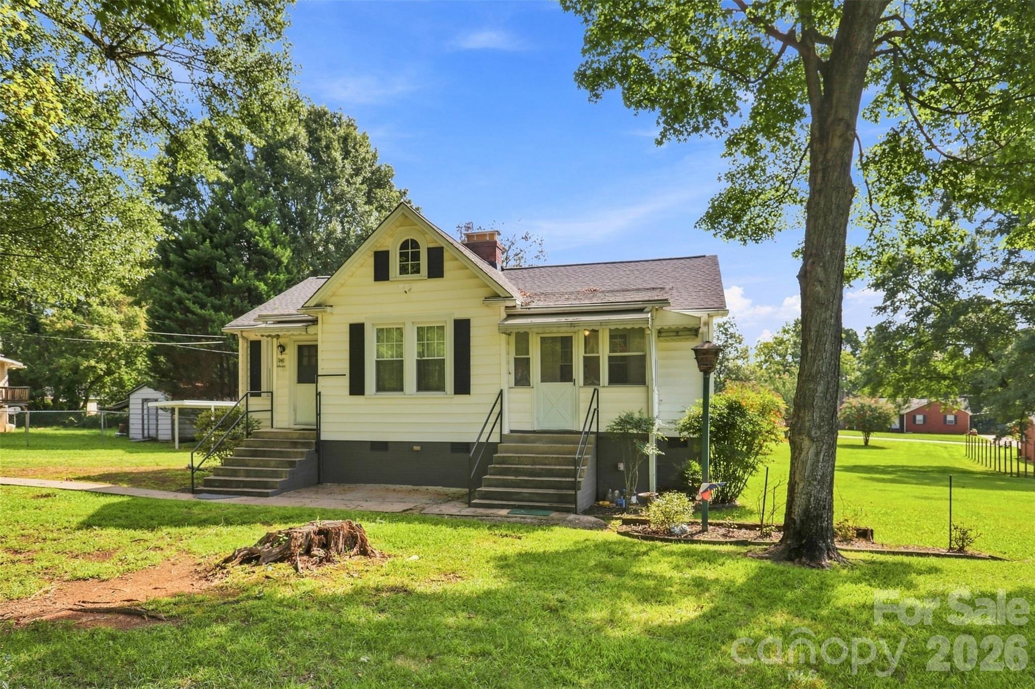 1106 N Main Street Property Photo 1