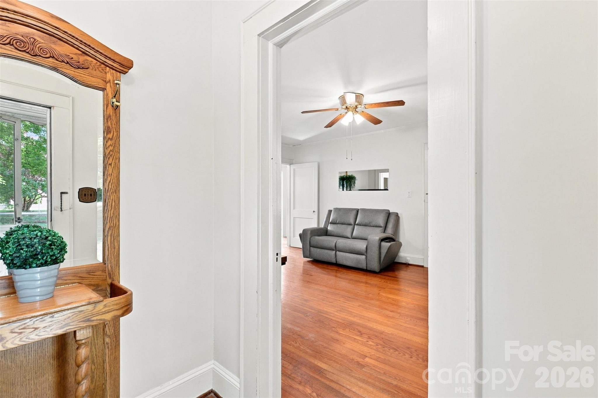 1106 N Main Street Property Photo 5