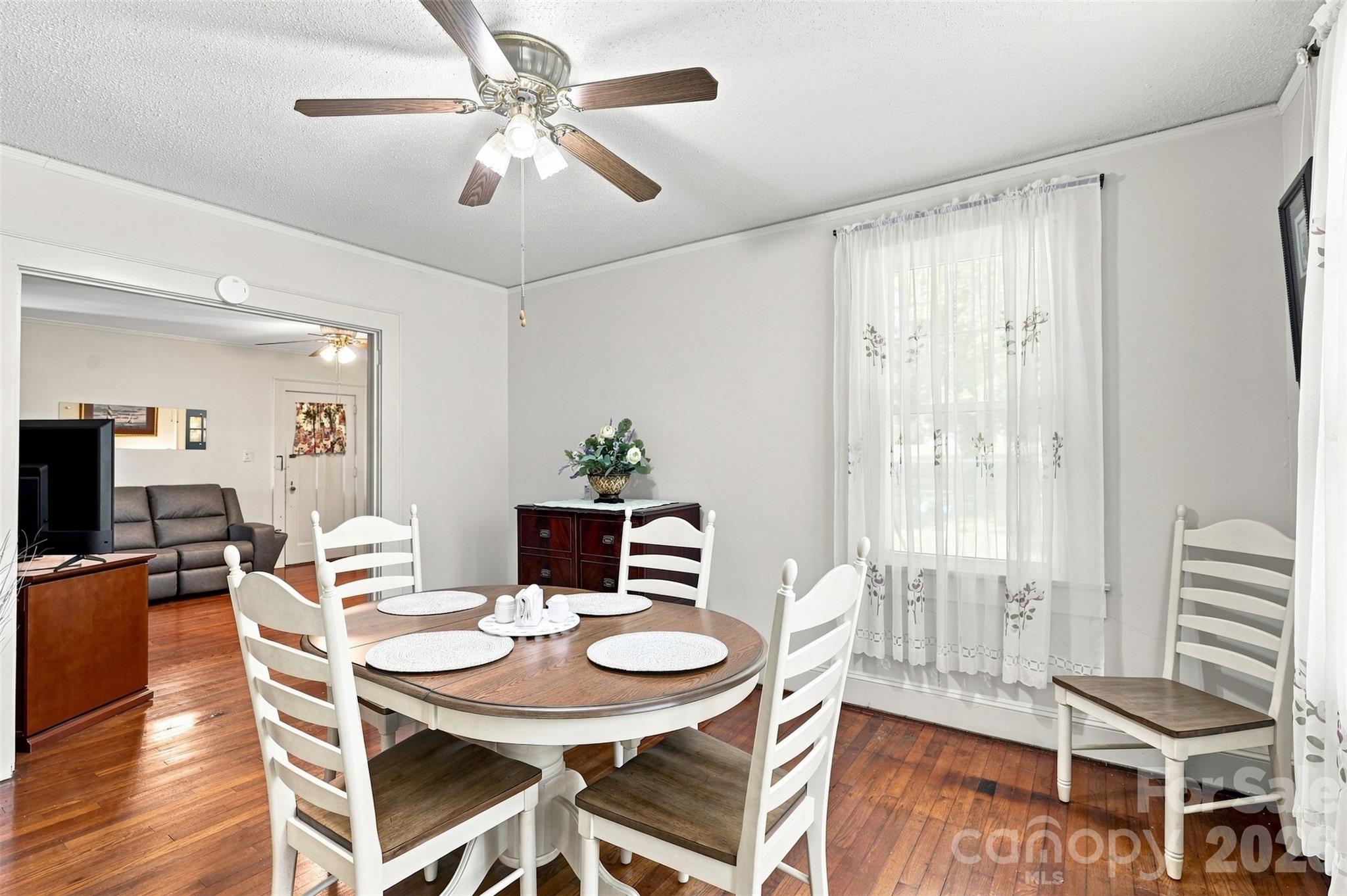 1106 N Main Street Property Photo 15