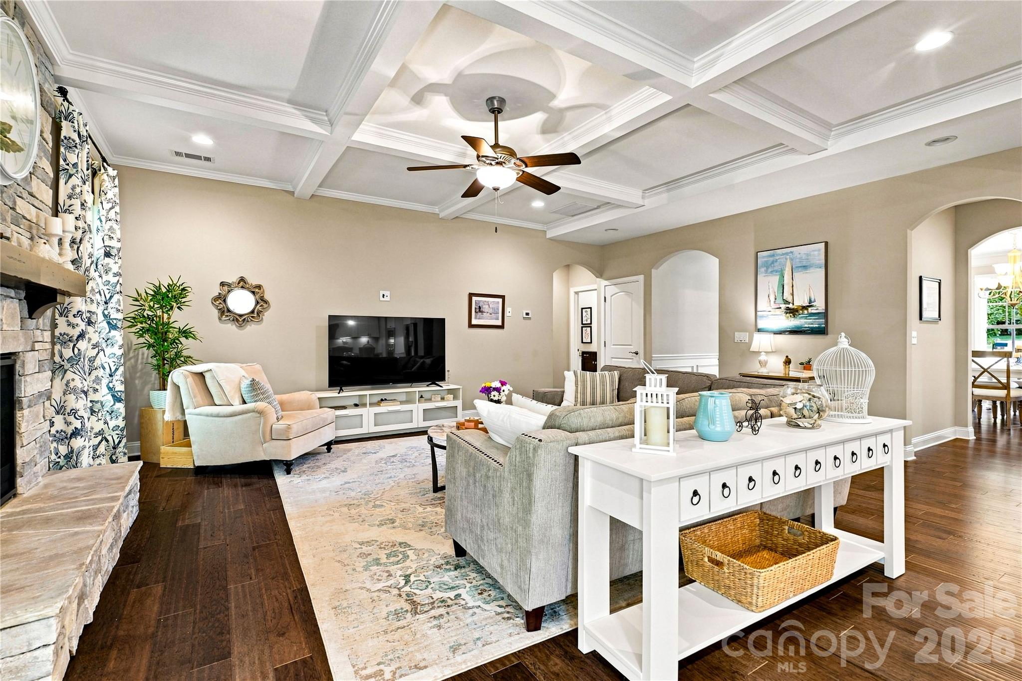 109 Athens Court Property Photo 10