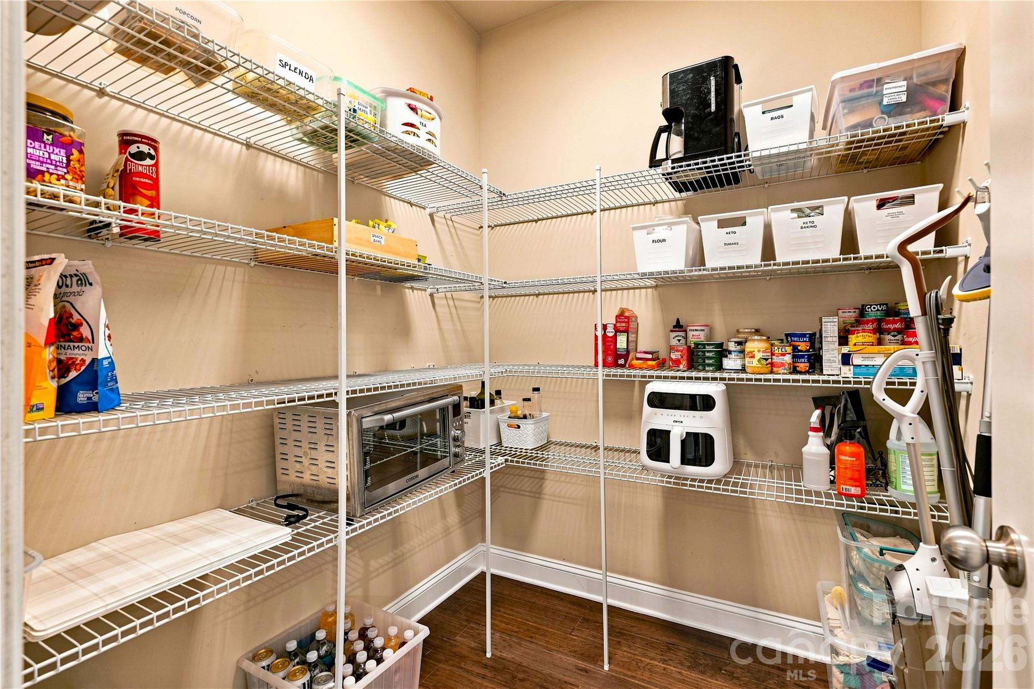 109 Athens Court Property Photo 17