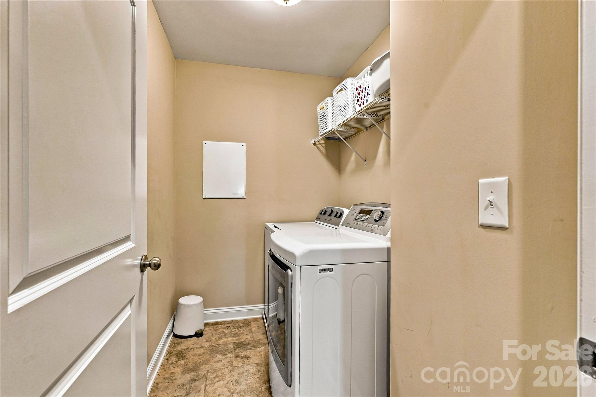 109 Athens Court Property Photo 39