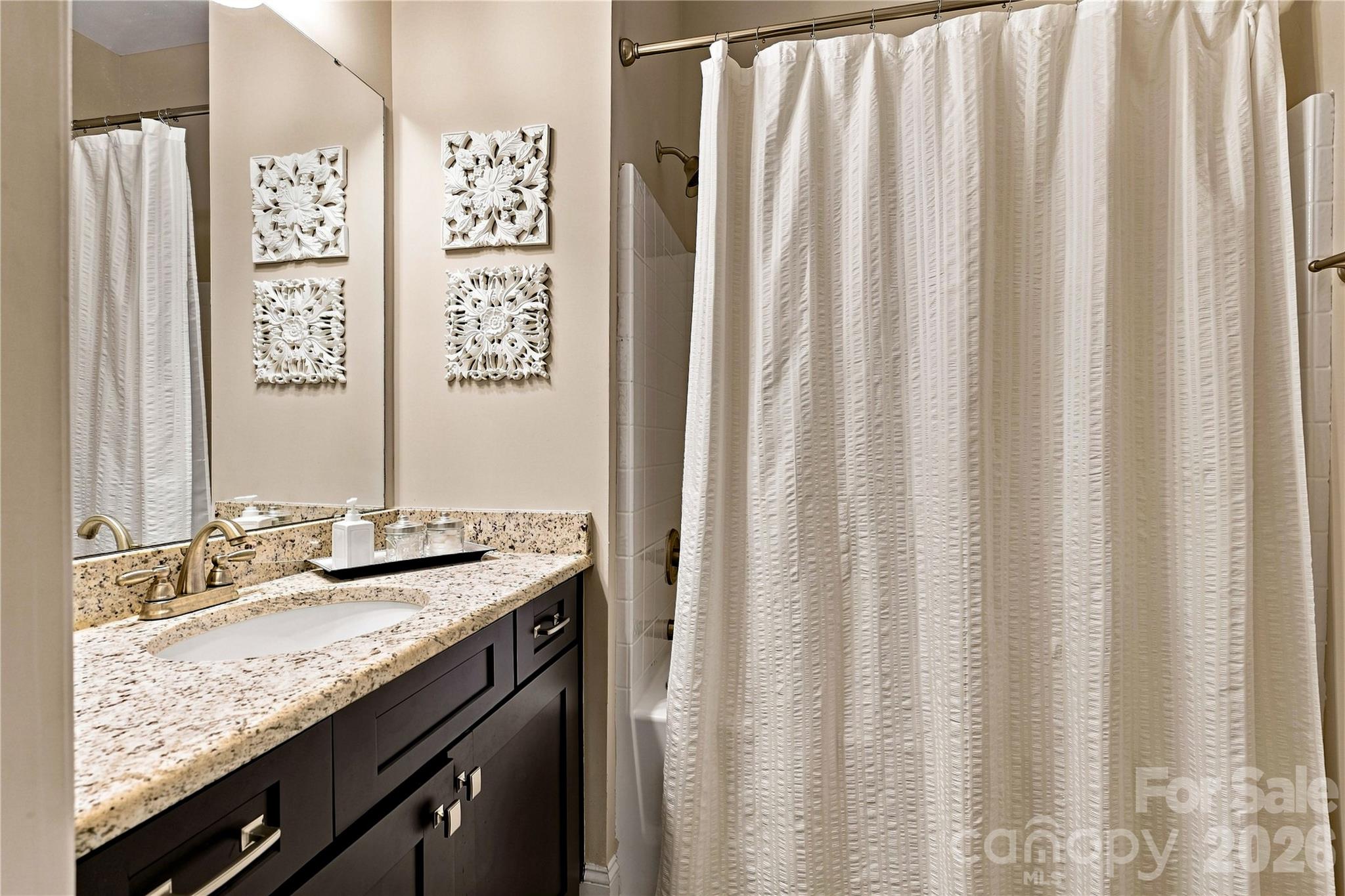 109 Athens Court Property Photo 44