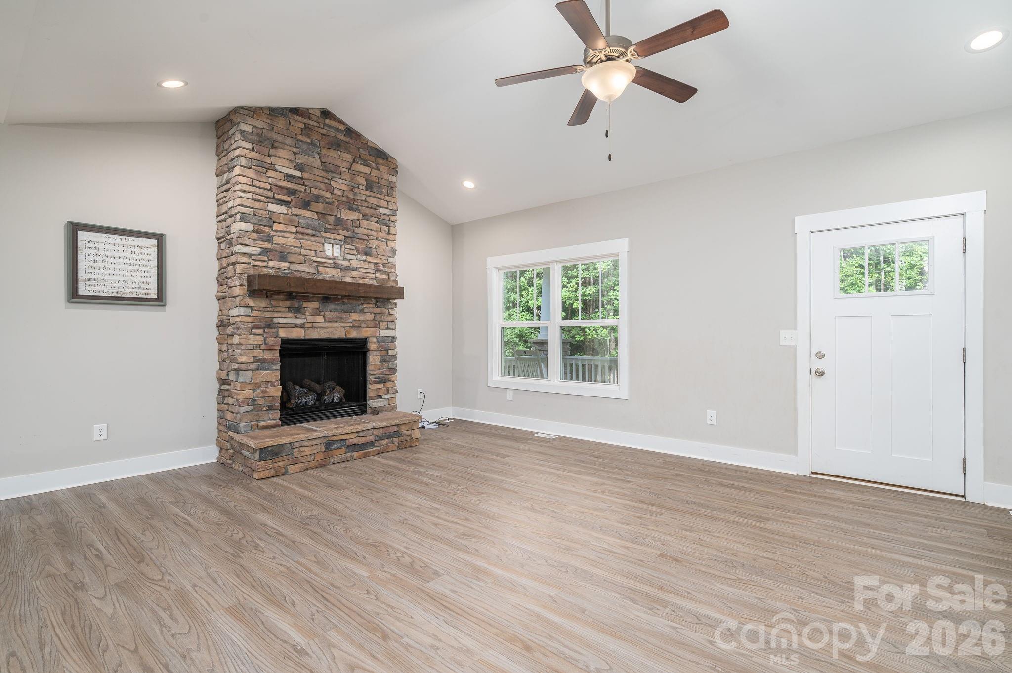 511 Carter Trail Property Photo 5