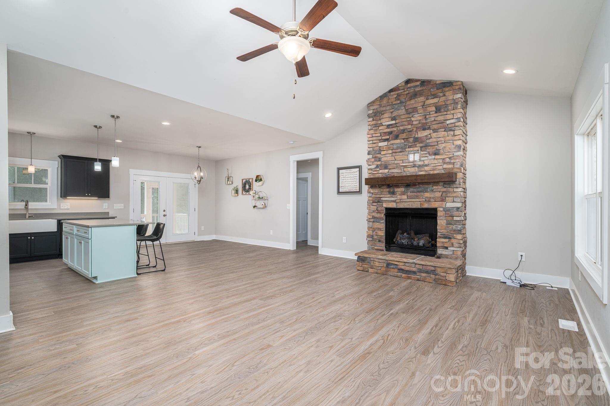 511 Carter Trail Property Photo 6