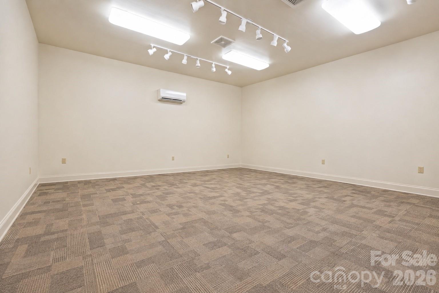 7282 James Court Property Photo 34