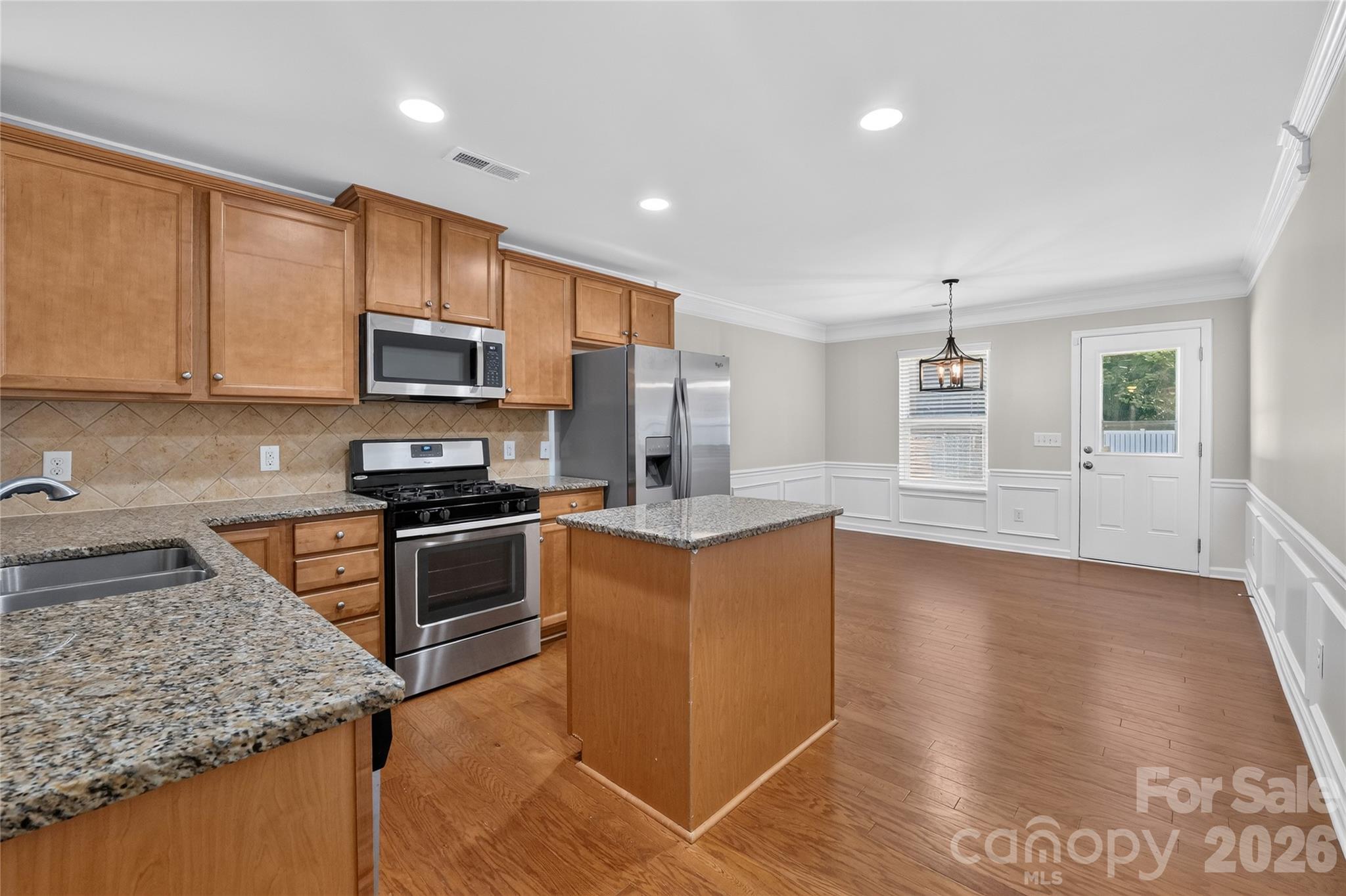 1716 White Willow Avenue Property Photo 6