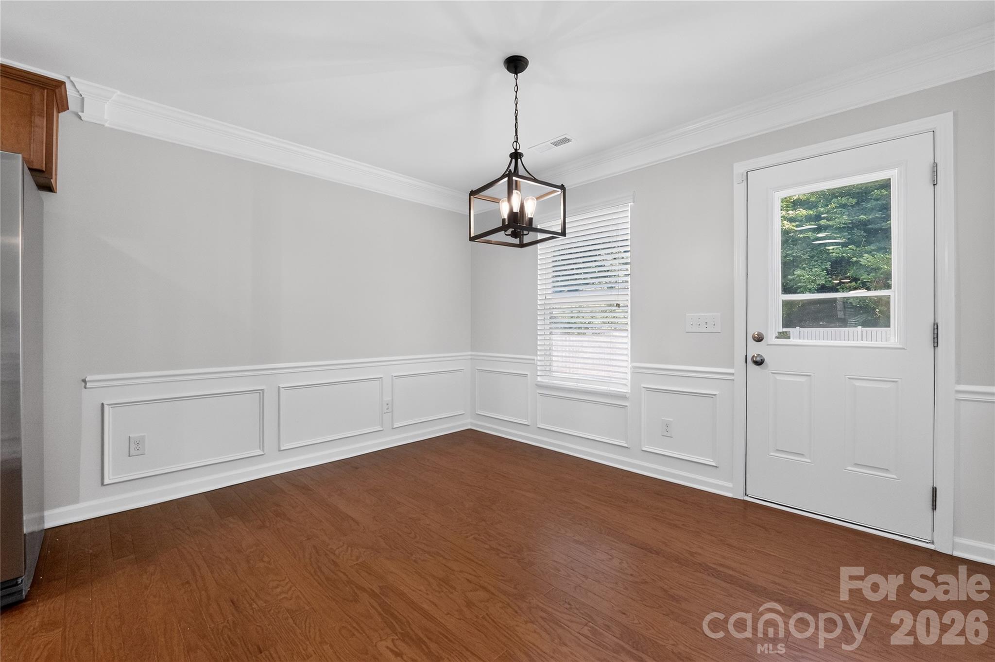 1716 White Willow Avenue Property Photo 7