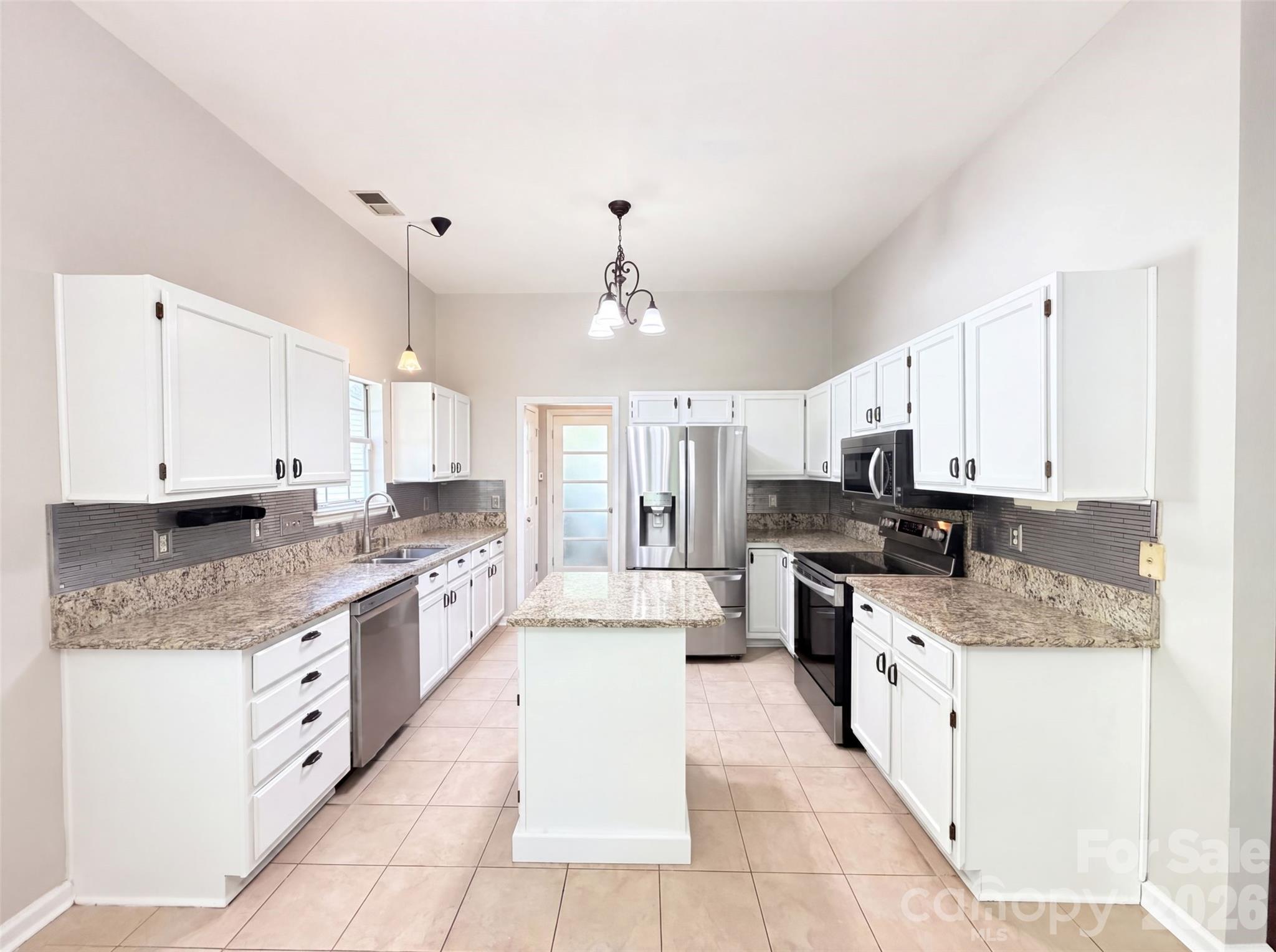 8536 Albury Walk Lane Property Photo 2