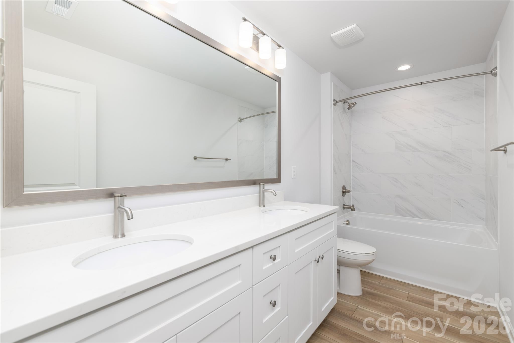 5035 San Francisco Circle Property Photo 20