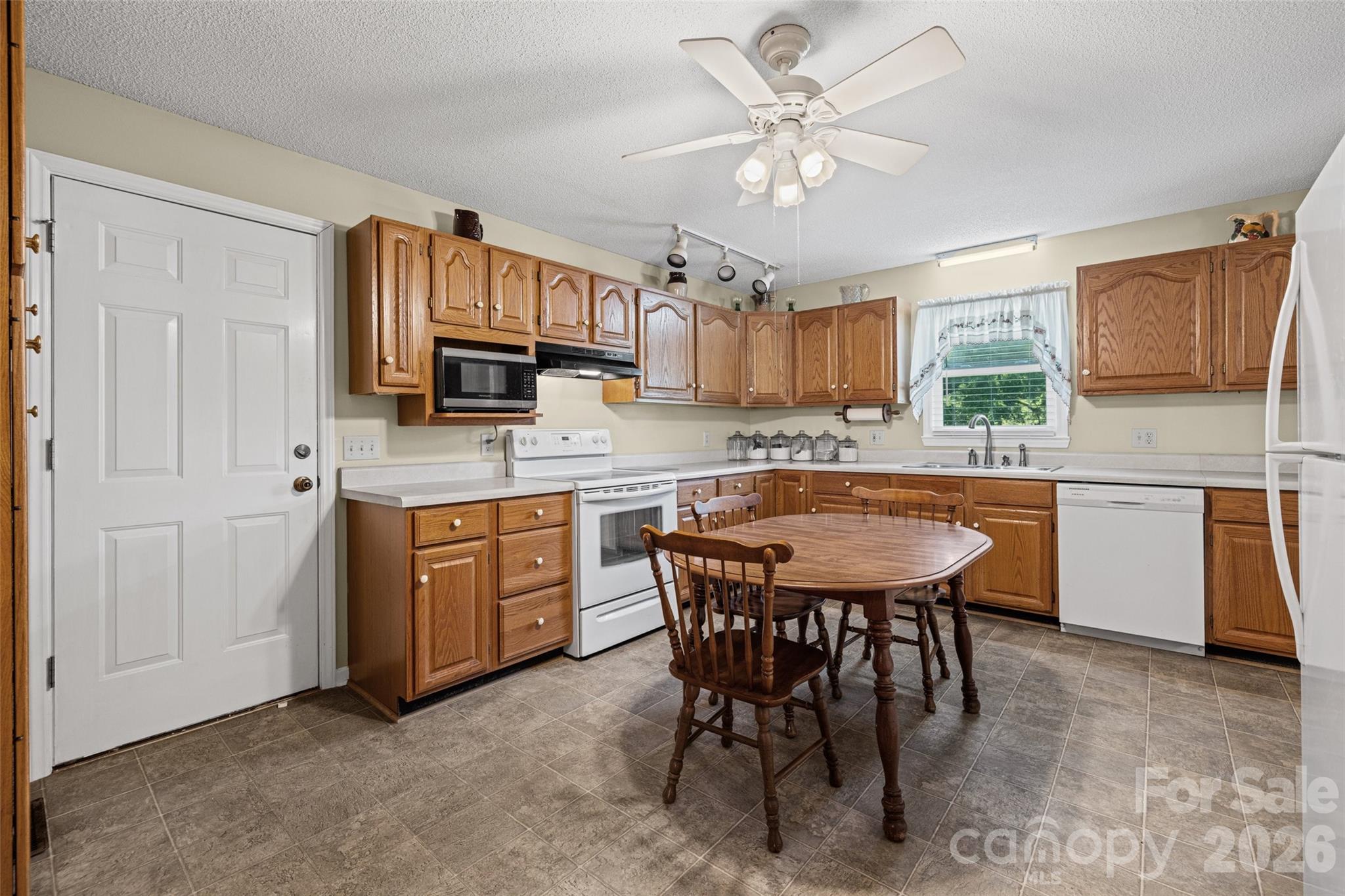 1615 Harris Road Property Photo 10