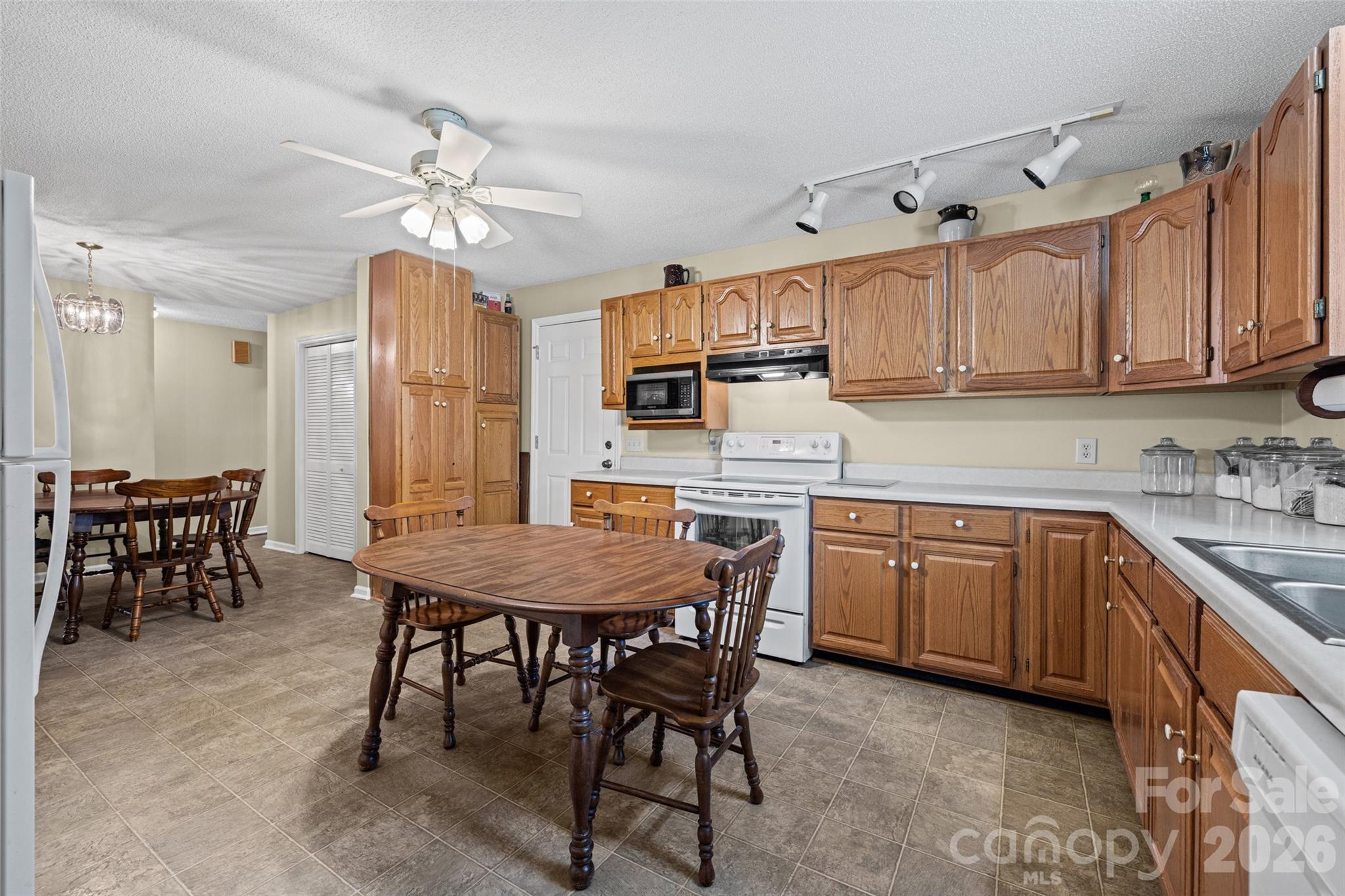 1615 Harris Road Property Photo 11