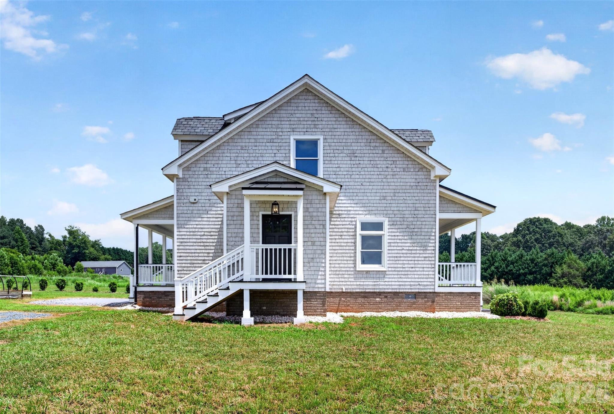 2428 Glade Road Property Photo 6