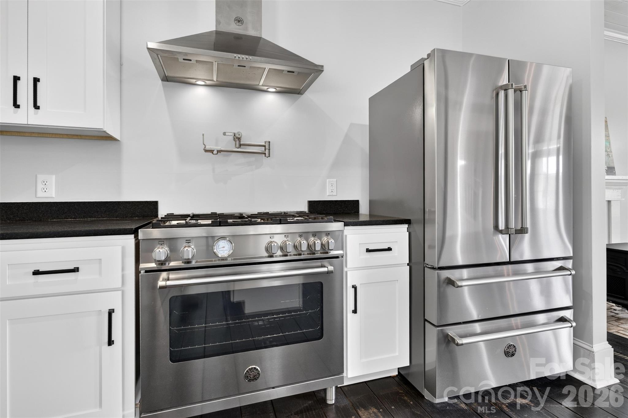 2428 Glade Road Property Photo 12