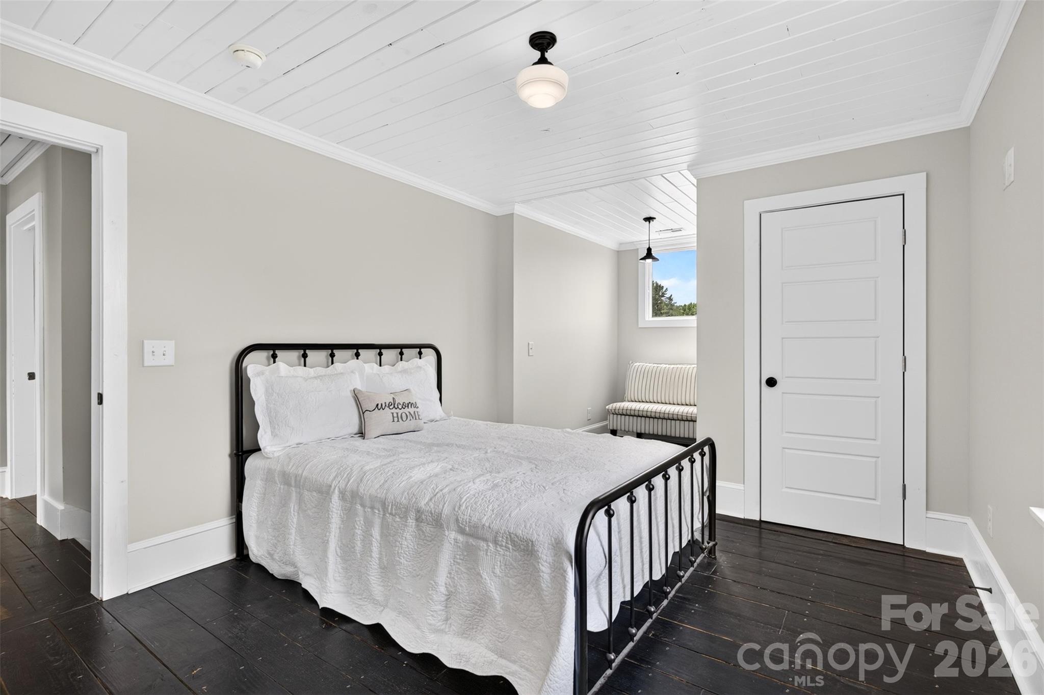 2428 Glade Road Property Photo 26