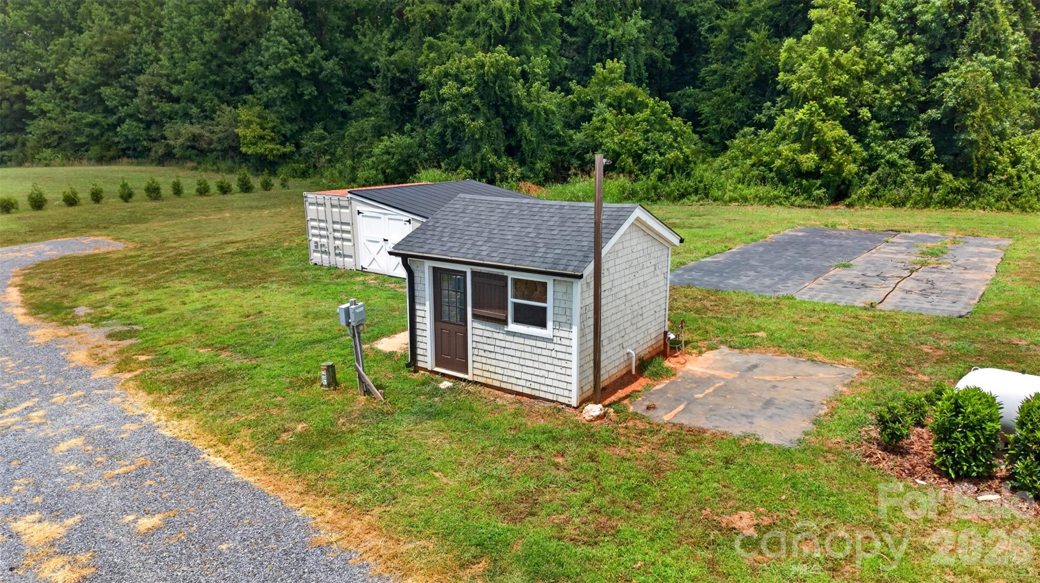 2428 Glade Road Property Photo 38