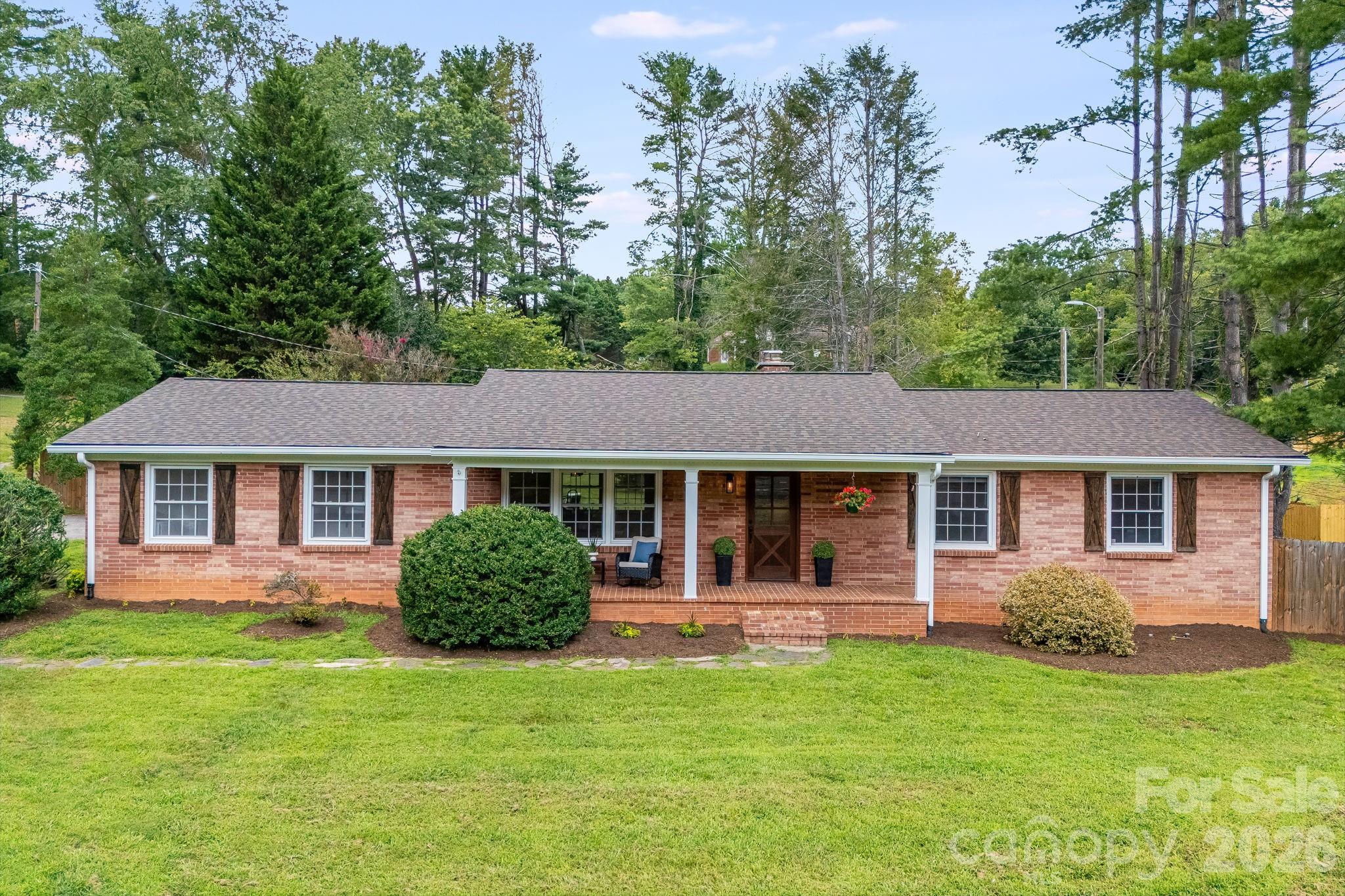 581 Old Leicester Highway Property Photo 1
