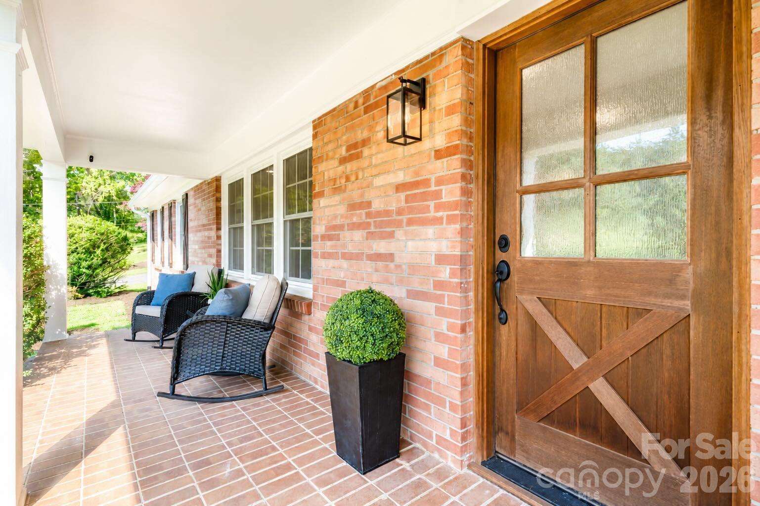 581 Old Leicester Highway Property Photo 2