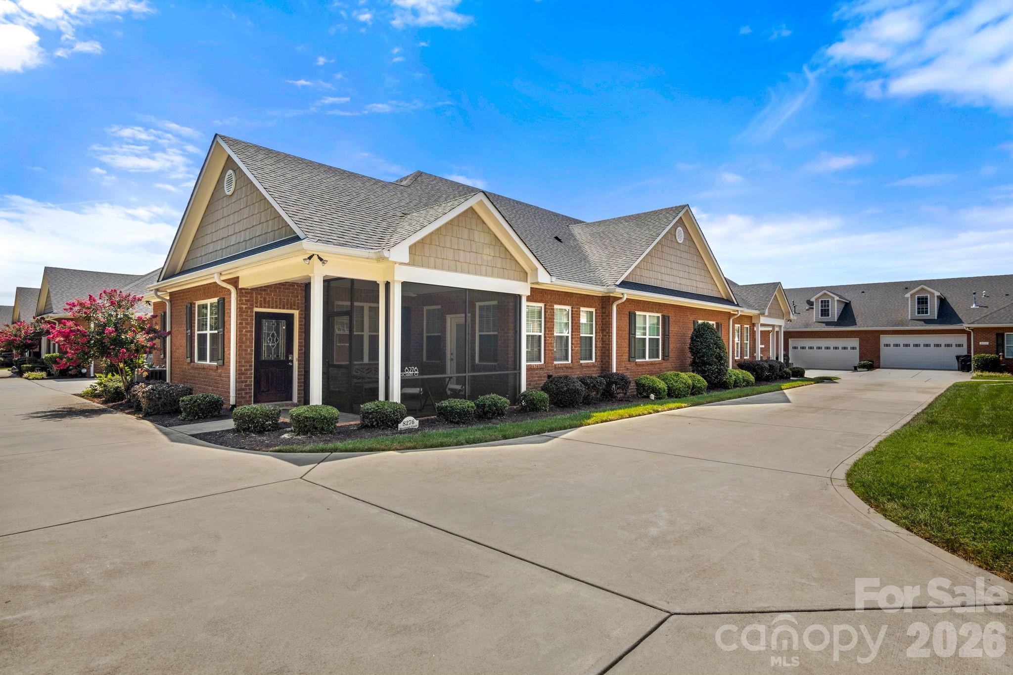 8276 Merchant Court Property Photo 4