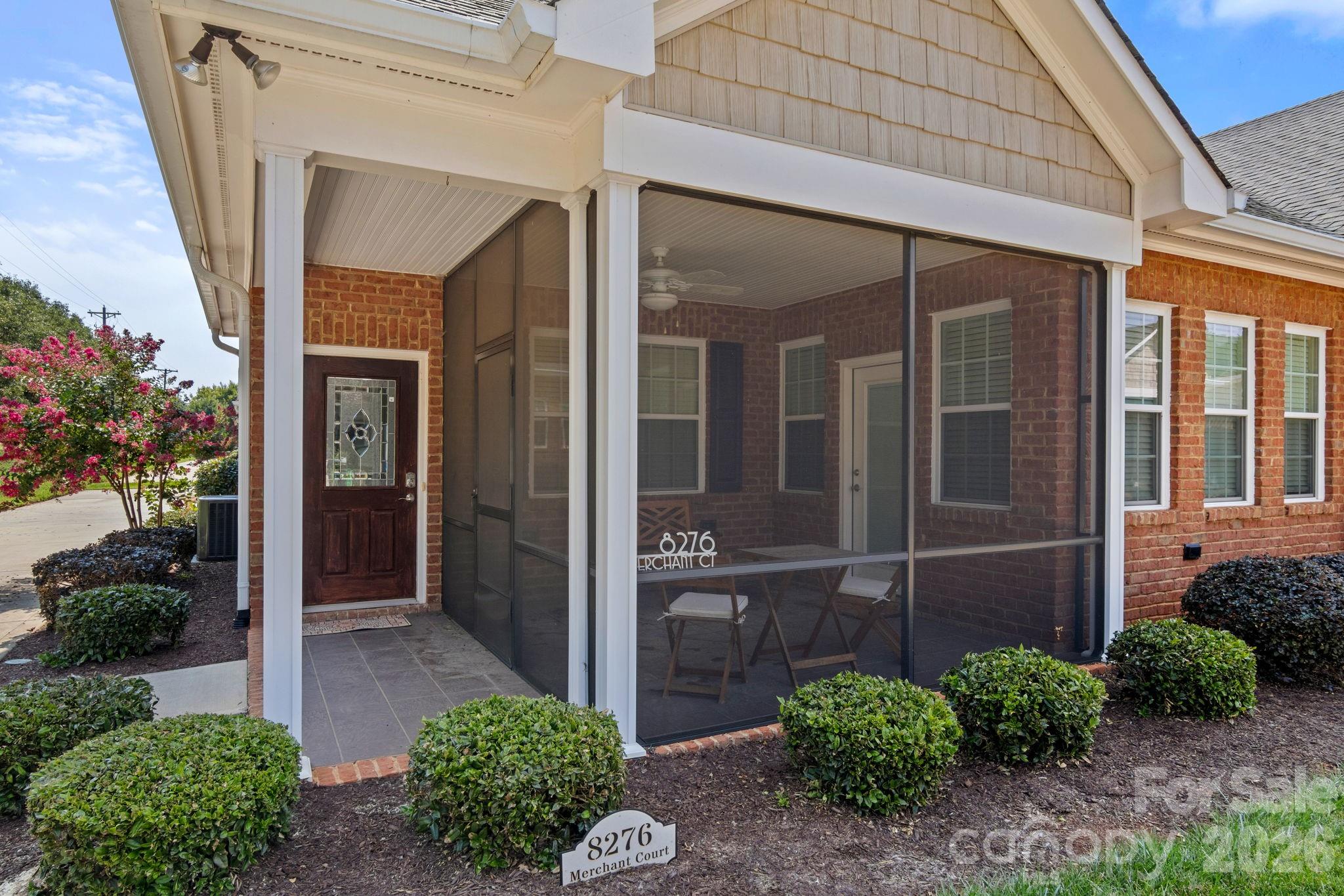 8276 Merchant Court Property Photo 6