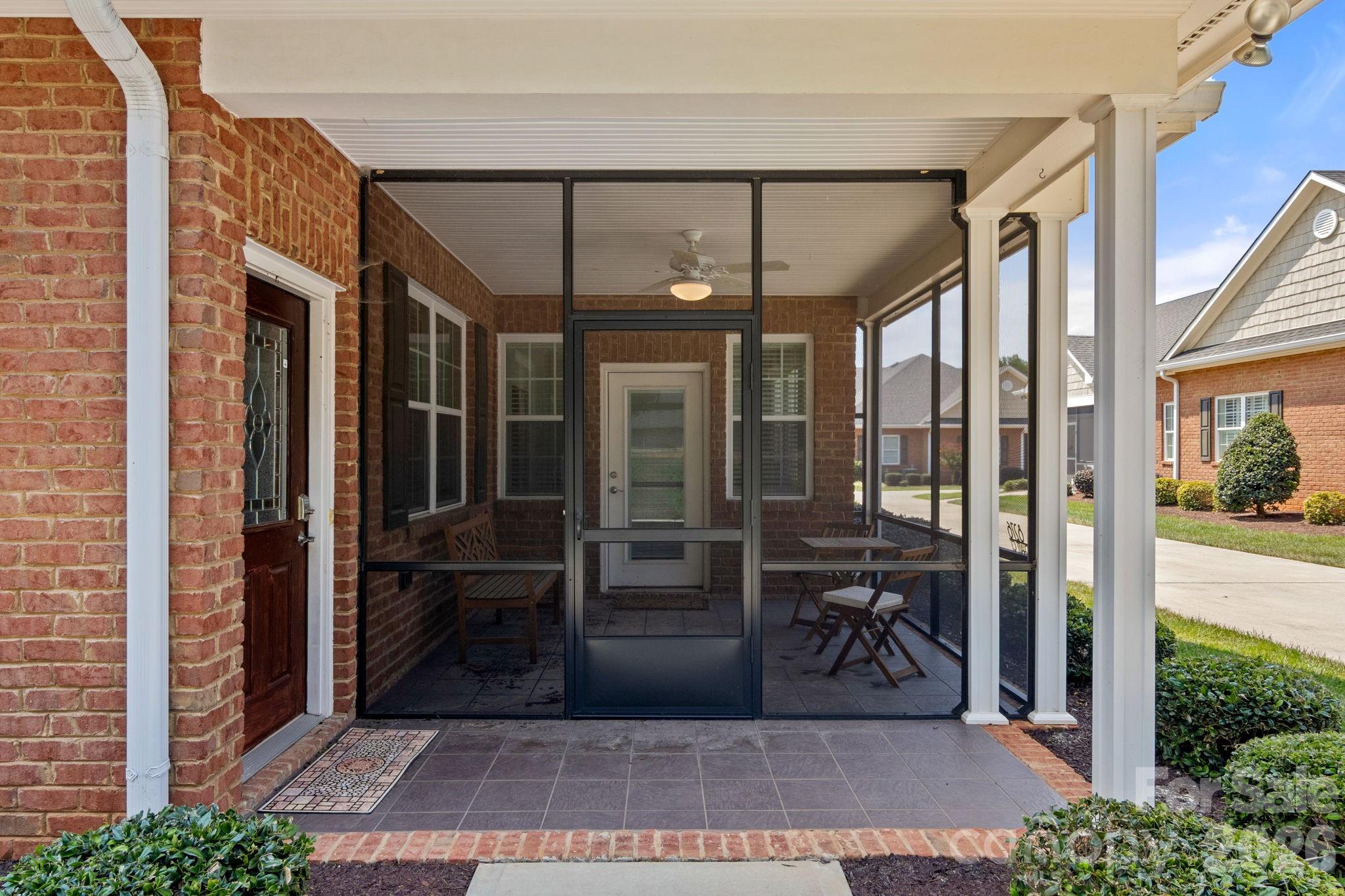 8276 Merchant Court Property Photo 7
