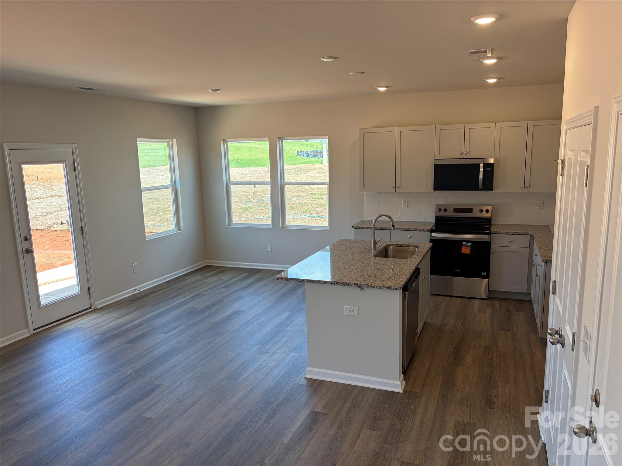 1328 Chiefs Lane Property Photo 4