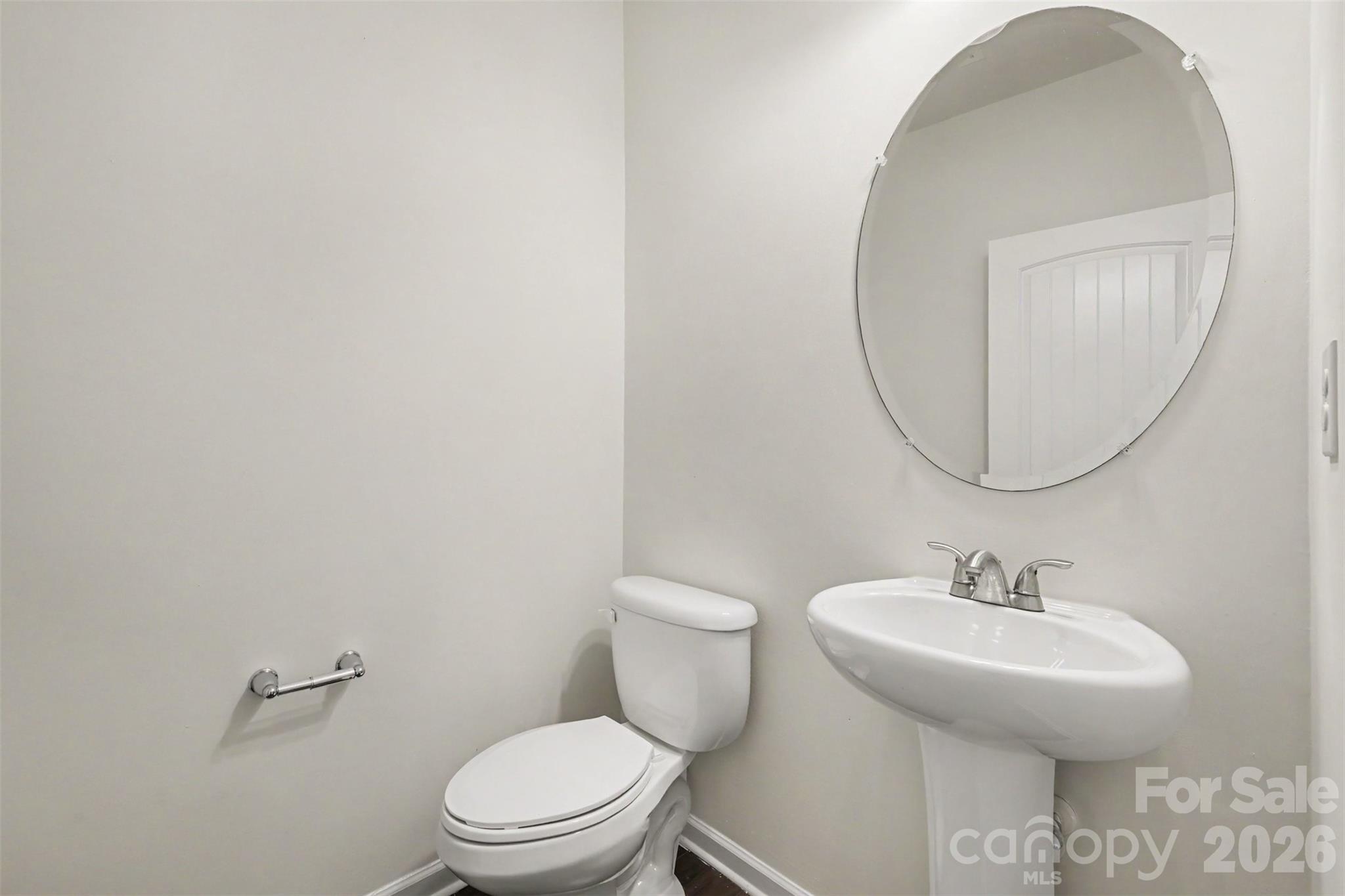 618 Oak Brook Drive Property Photo 9