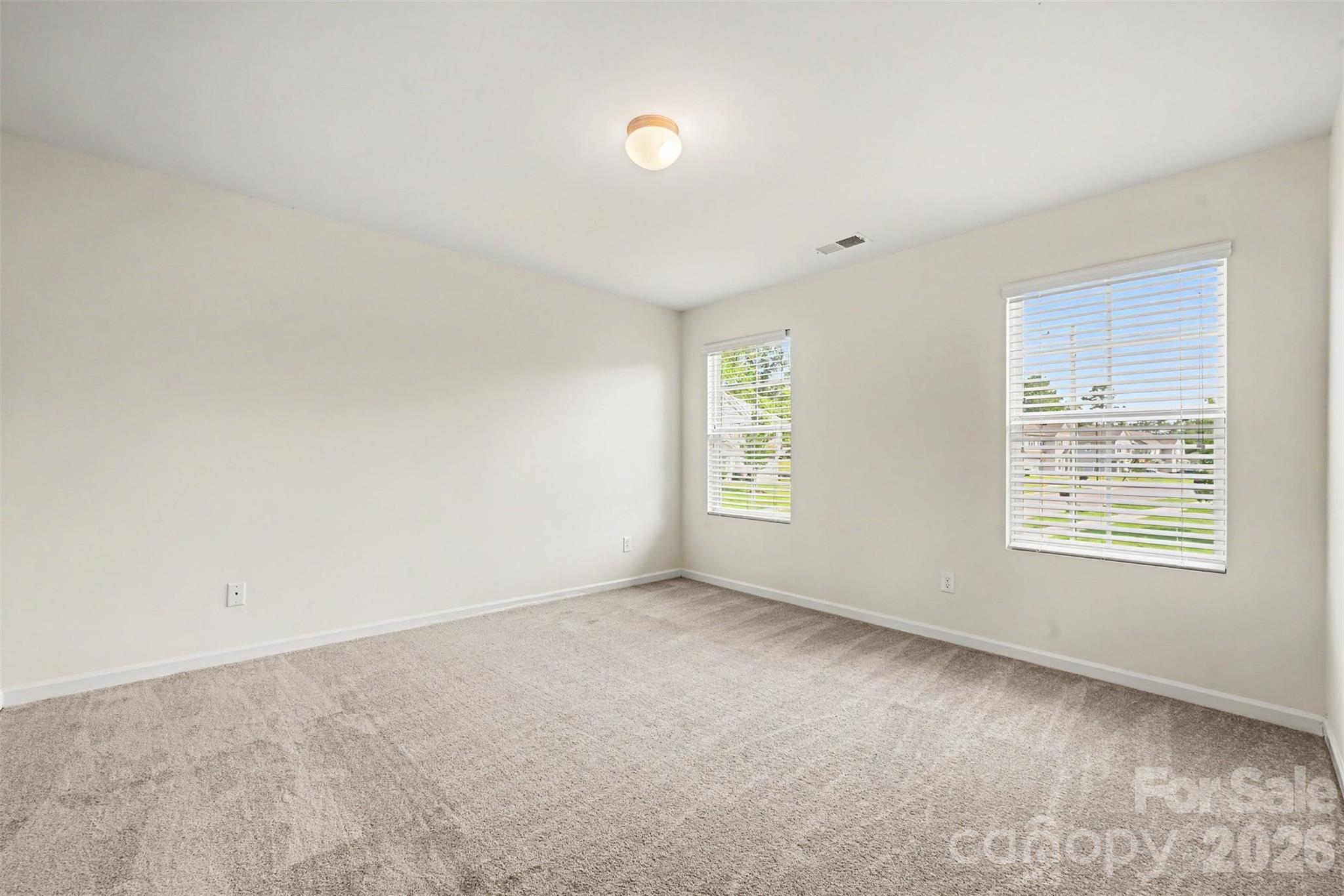 618 Oak Brook Drive Property Photo 12