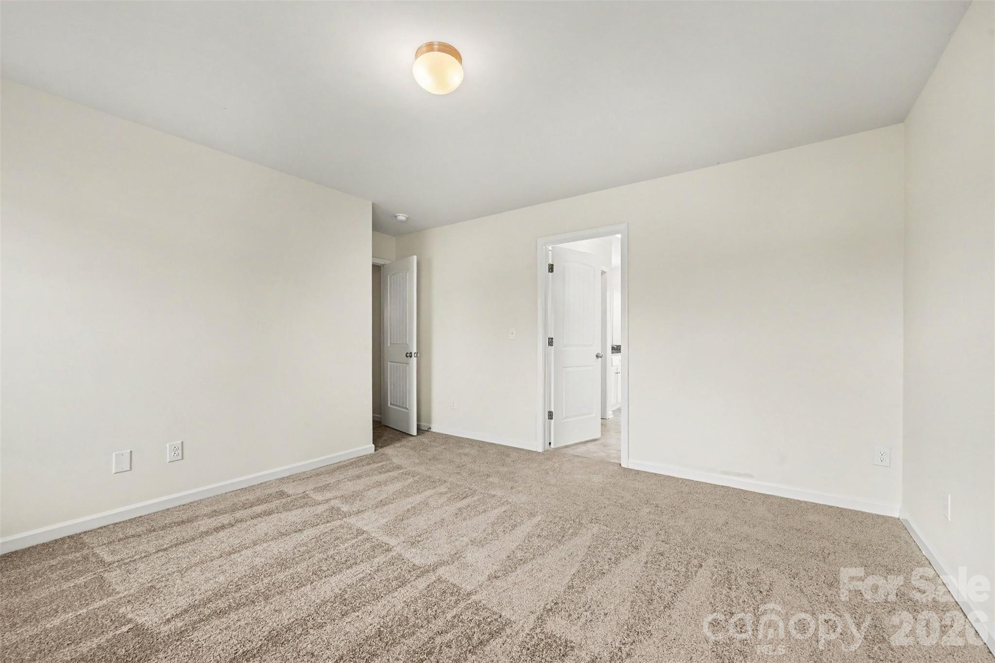 618 Oak Brook Drive Property Photo 13