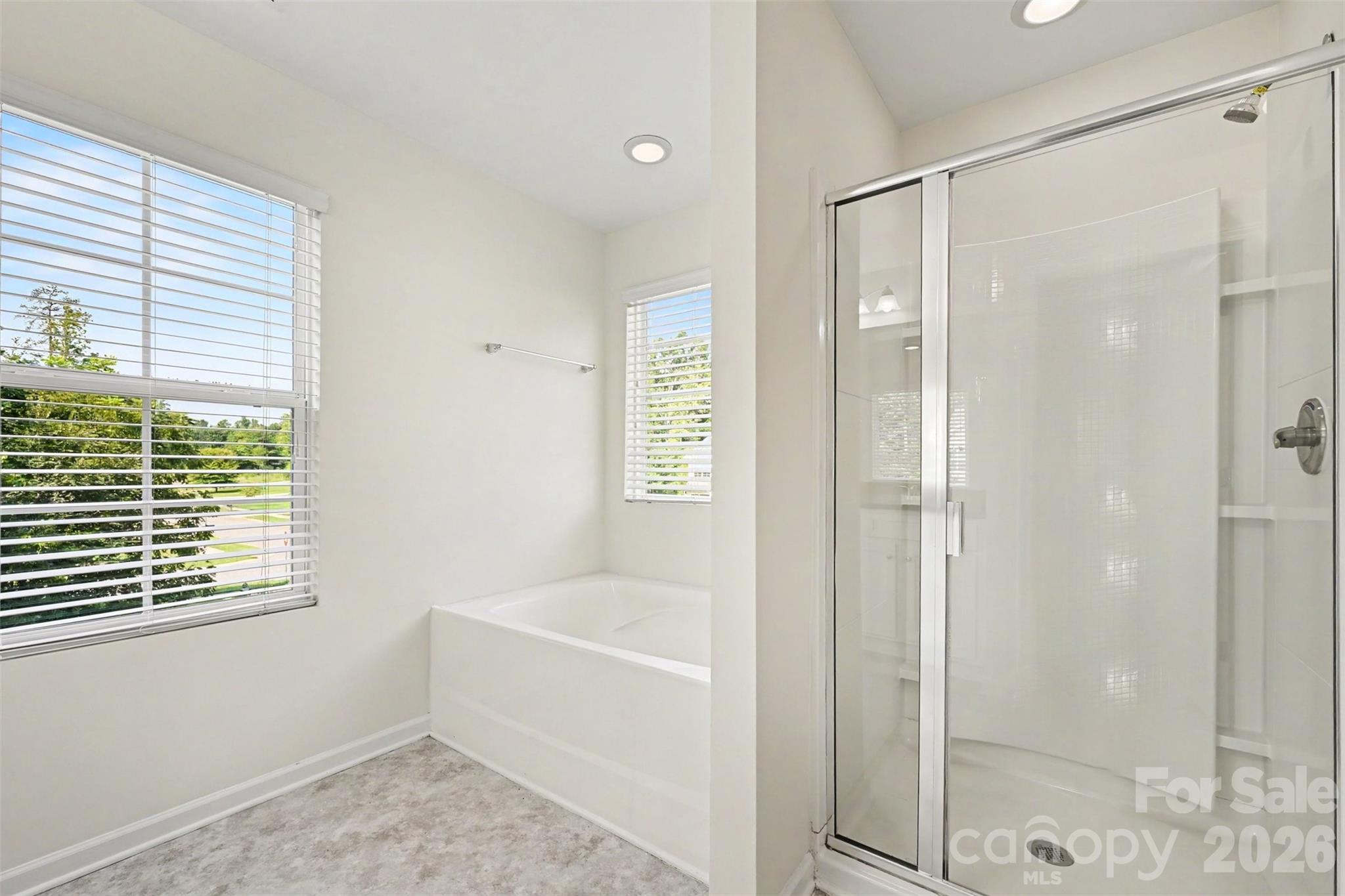 618 Oak Brook Drive Property Photo 16