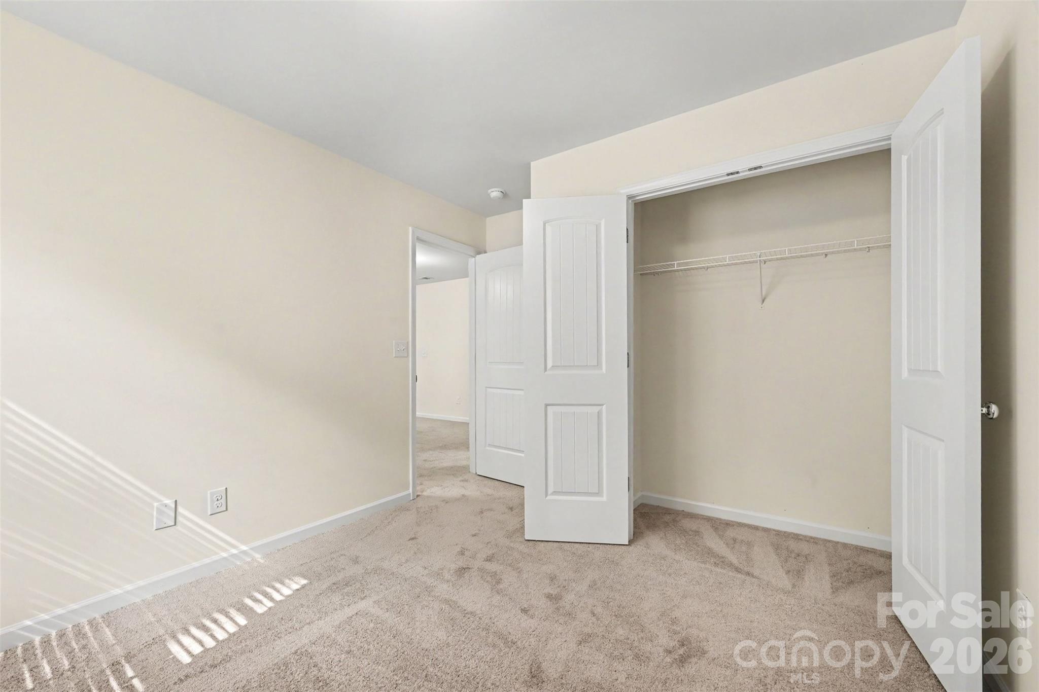 618 Oak Brook Drive Property Photo 20