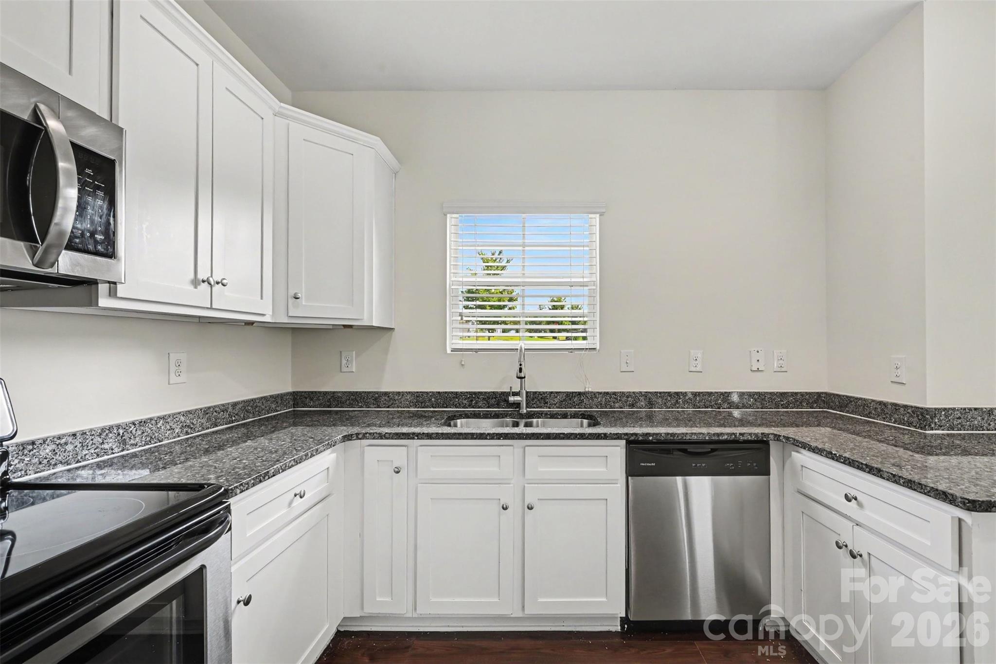 618 Oak Brook Drive Property Photo 24
