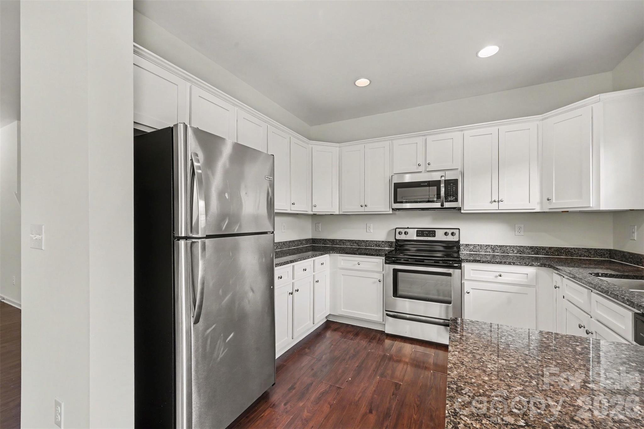 618 Oak Brook Drive Property Photo 26