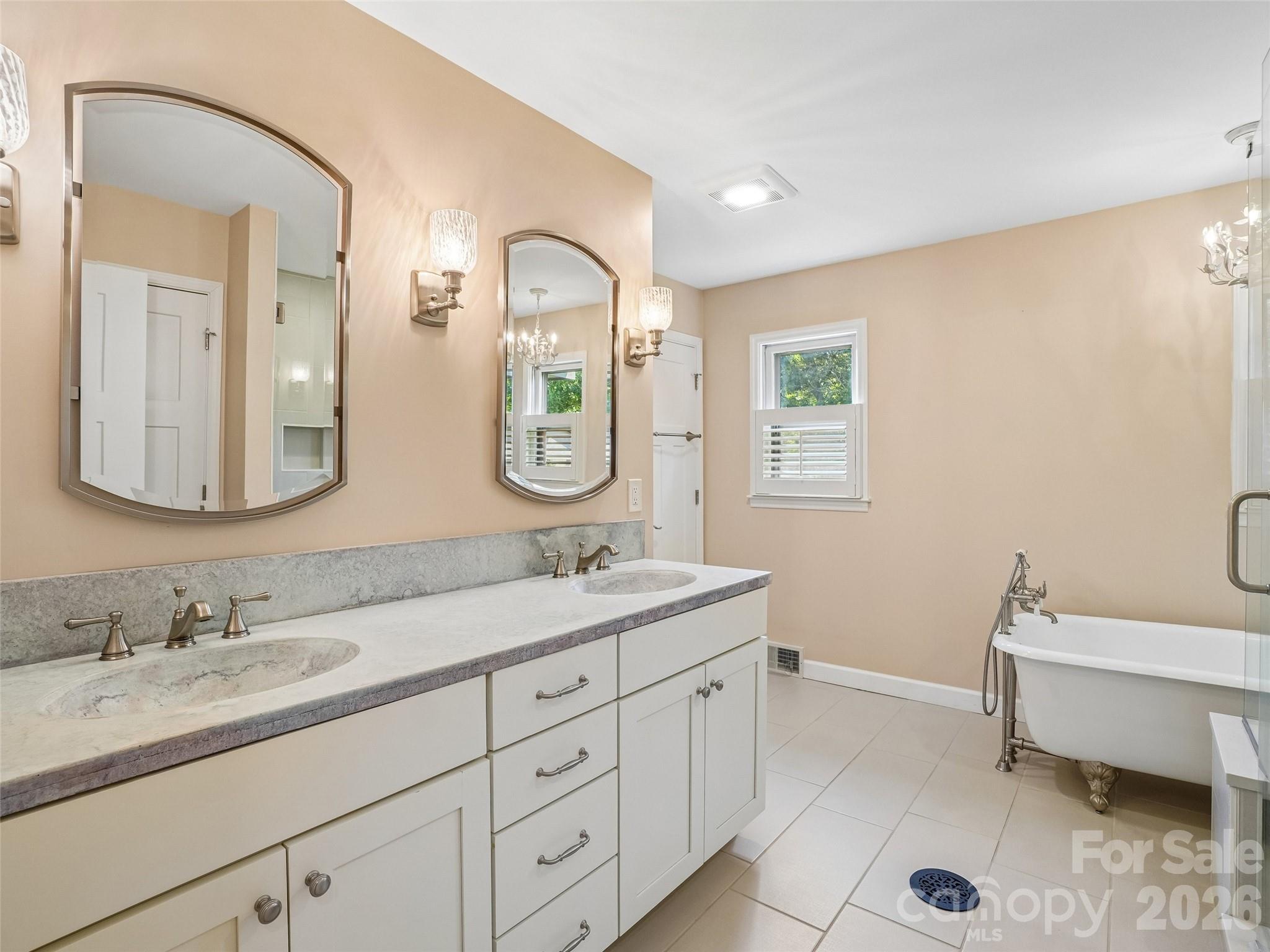 11 Ridgewood Avenue Property Photo 25