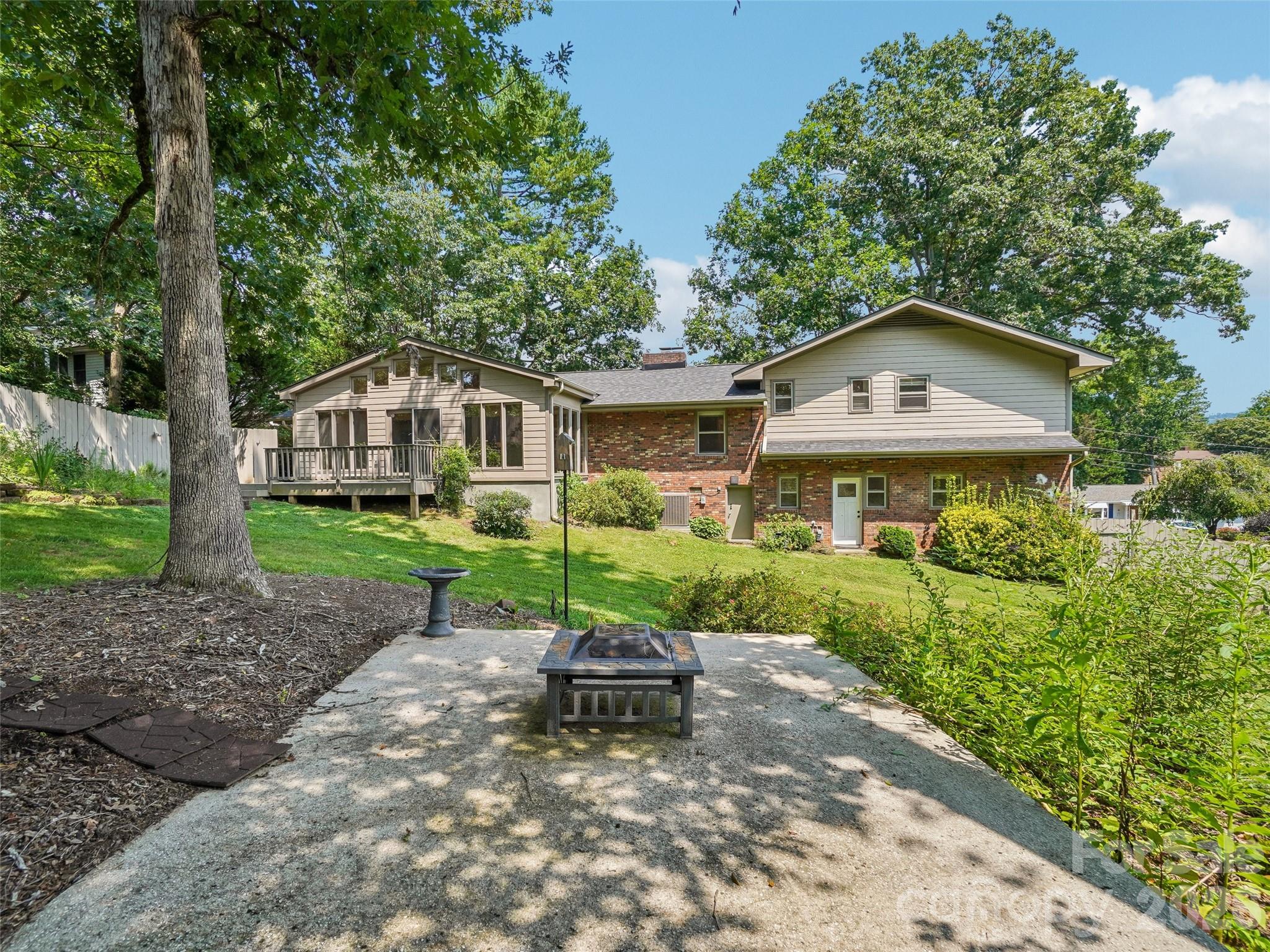 11 Ridgewood Avenue Property Photo 46