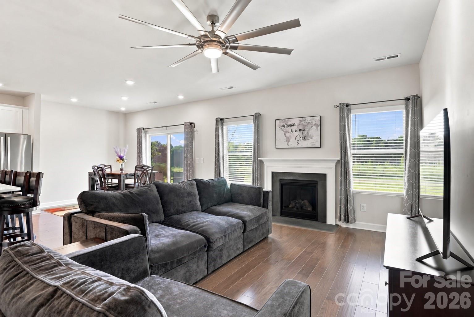 11416 Solstice Way Property Photo 4