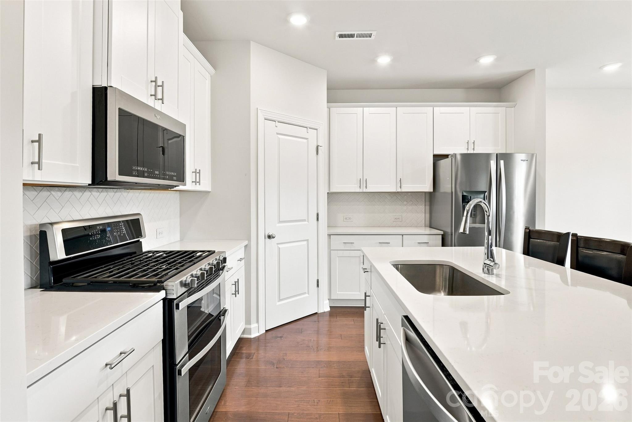 11416 Solstice Way Property Photo 14