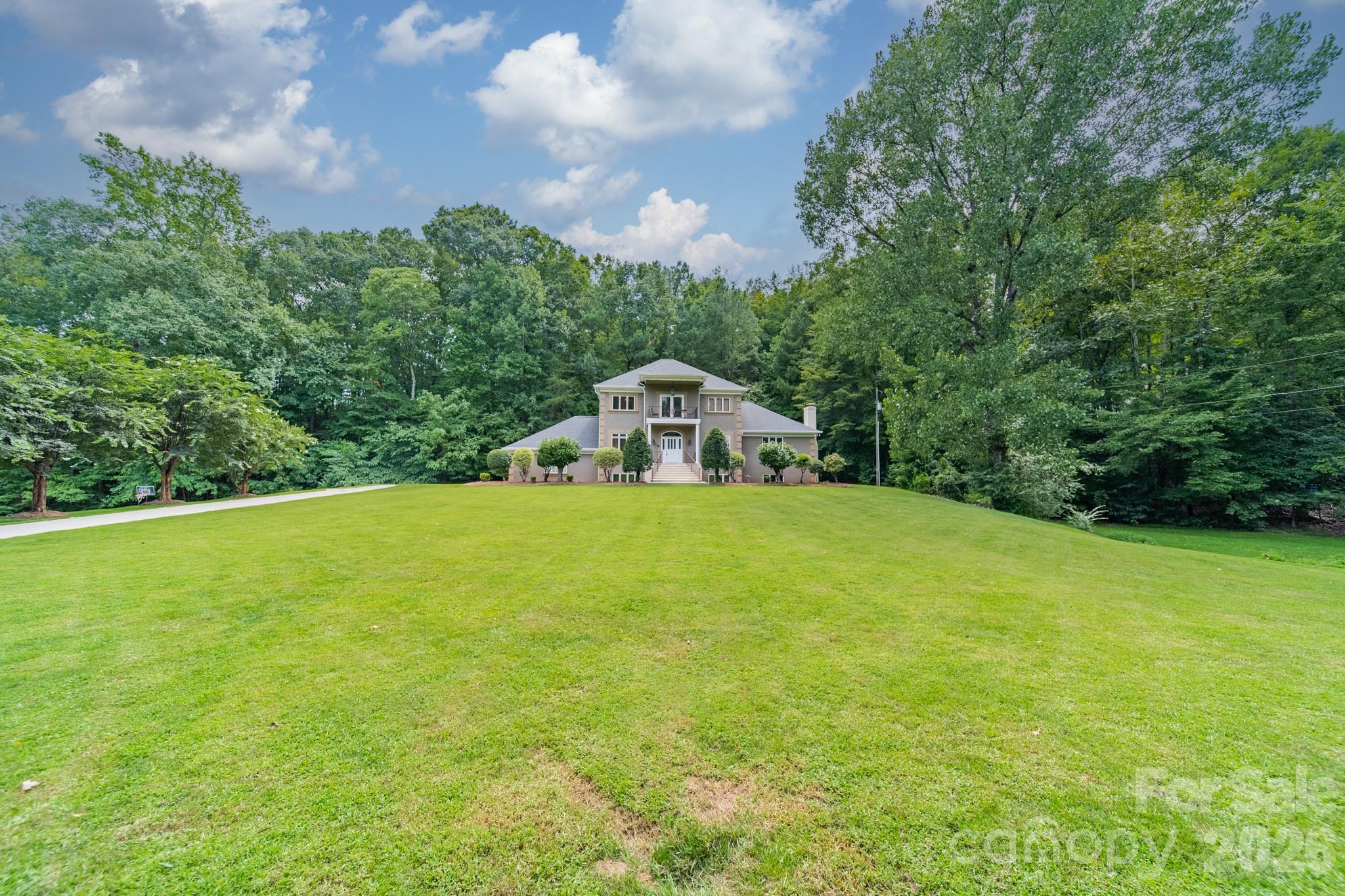 624 Springbrook Avenue Property Photo 6