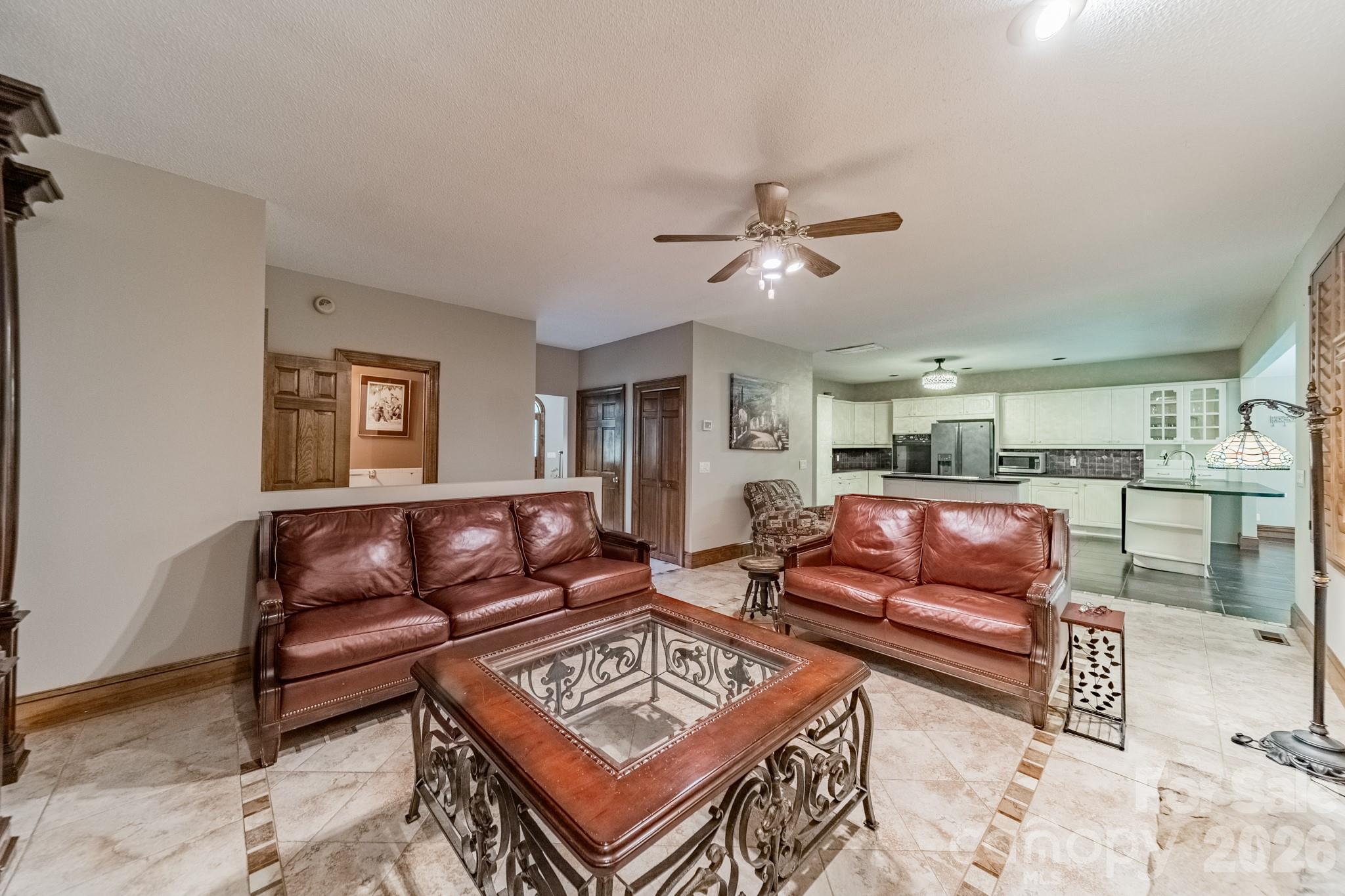 624 Springbrook Avenue Property Photo 18